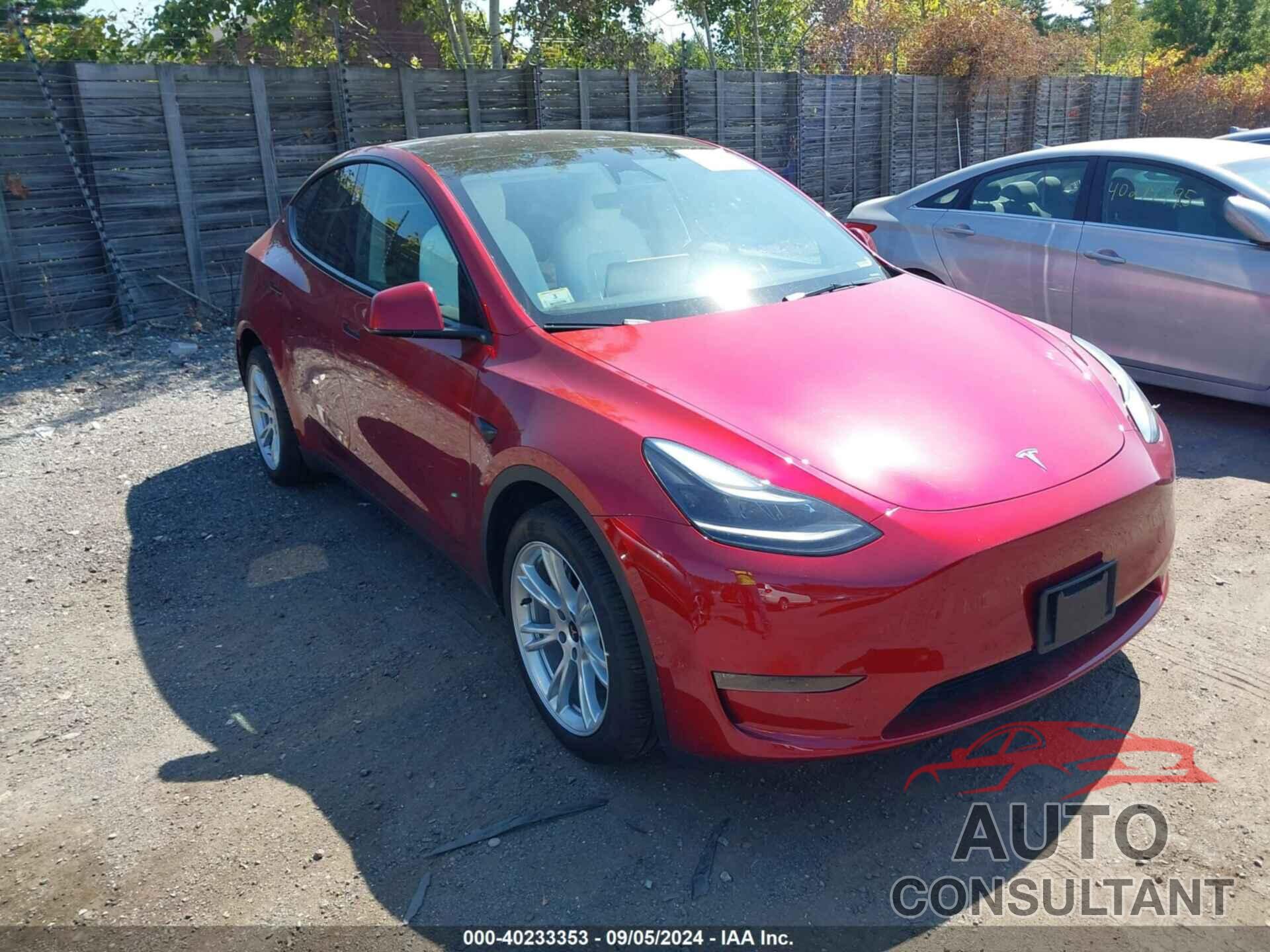 TESLA MODEL Y 2024 - 7SAYGDEE4RA239771