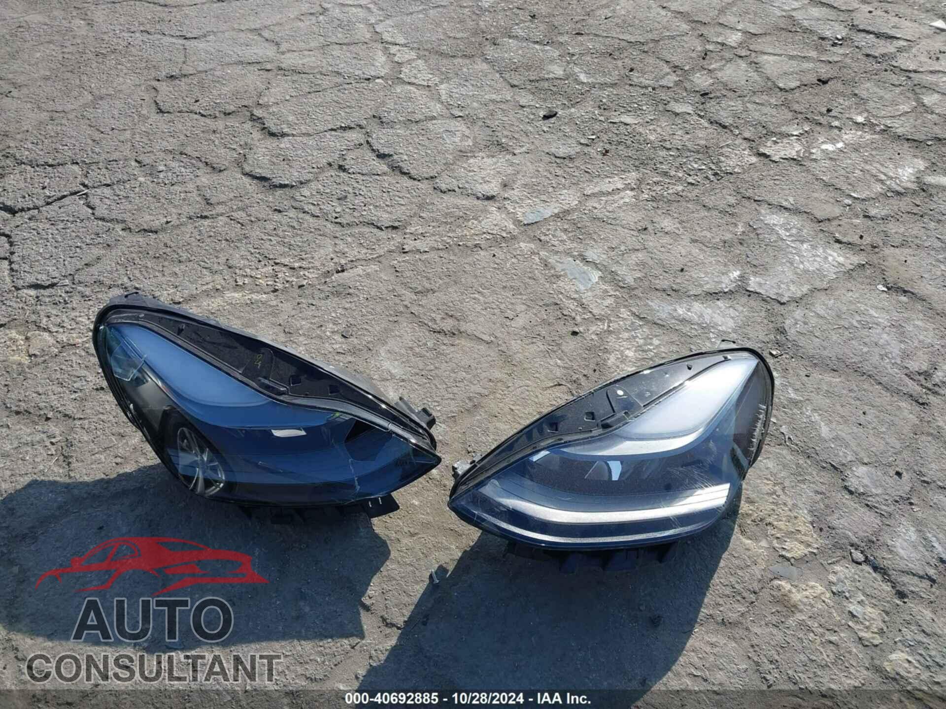 TESLA MODEL Y 2024 - 7SAYGDEE1RF006014