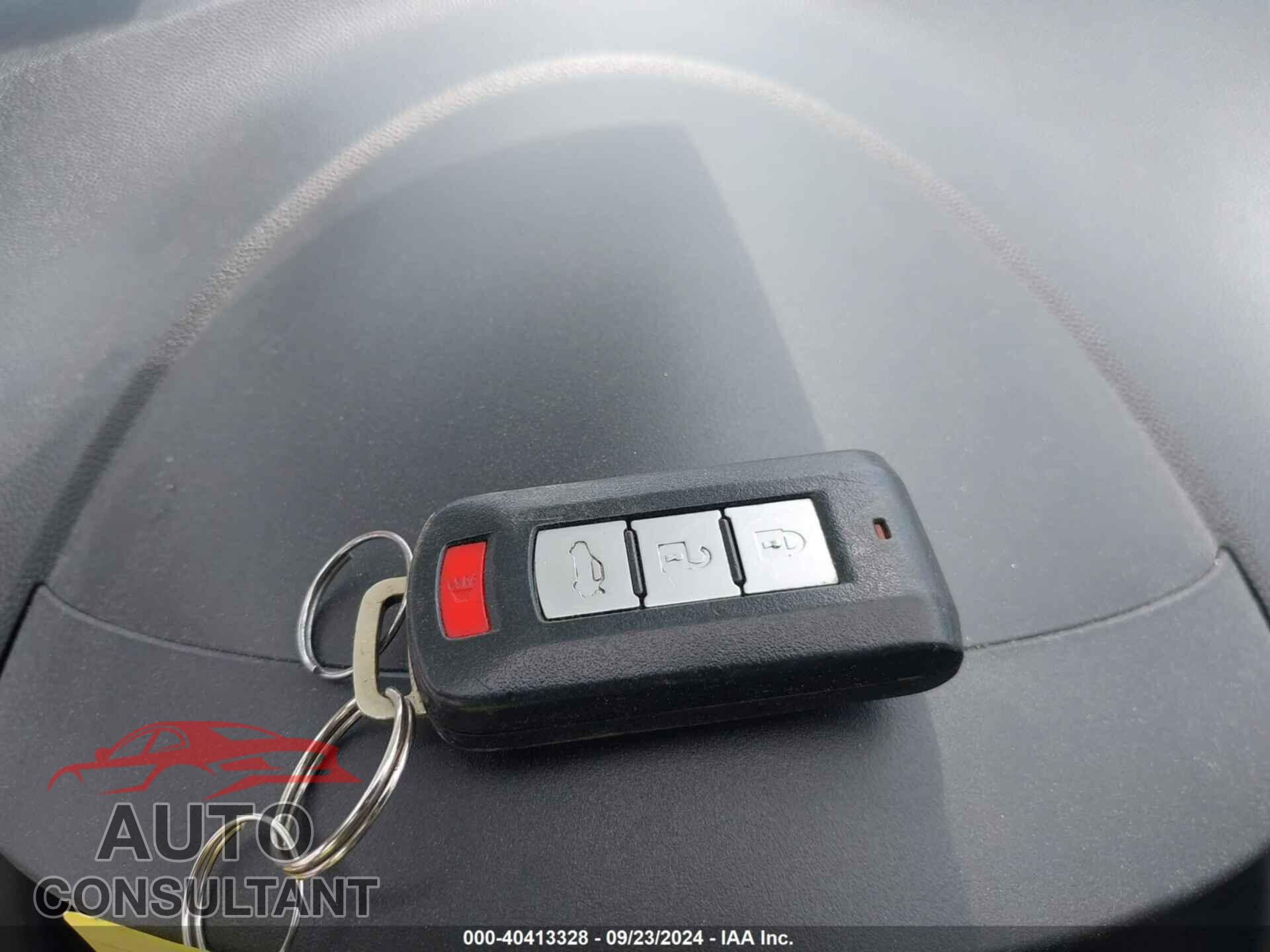 MITSUBISHI MIRAGE G4 2017 - ML32F4FJ2HHF08049