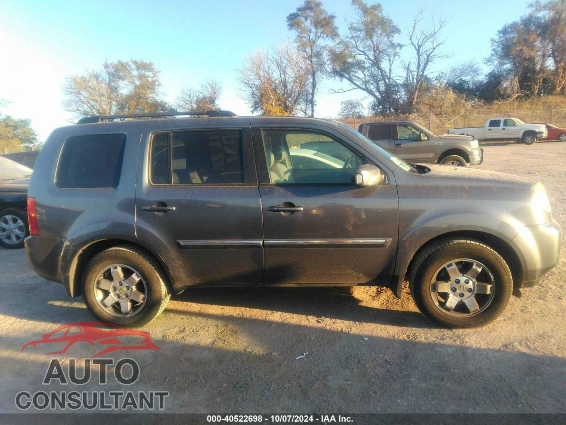 HONDA PILOT 2011 - 5FNYF4H90BB094848