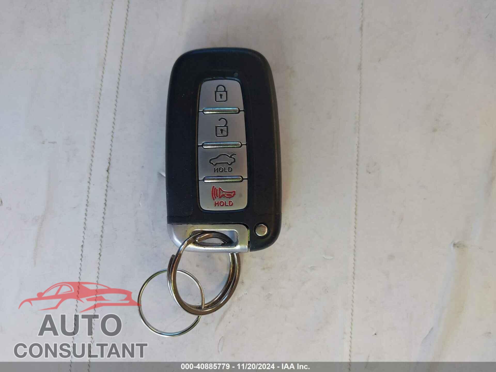 HYUNDAI GENESIS 2013 - KMHGC4DD1DU240131