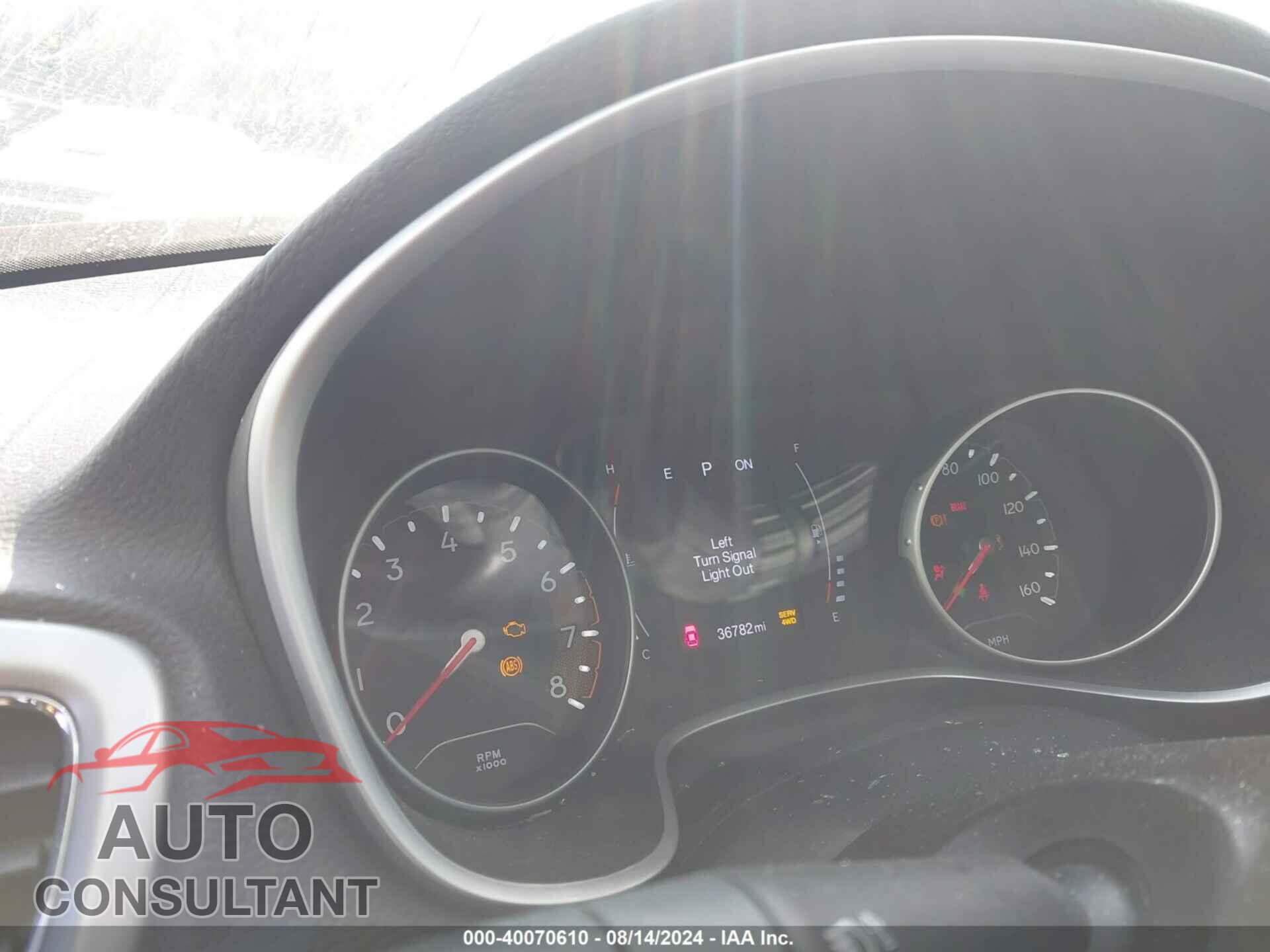 JEEP COMPASS 2018 - 3C4NJDAB6JT144442