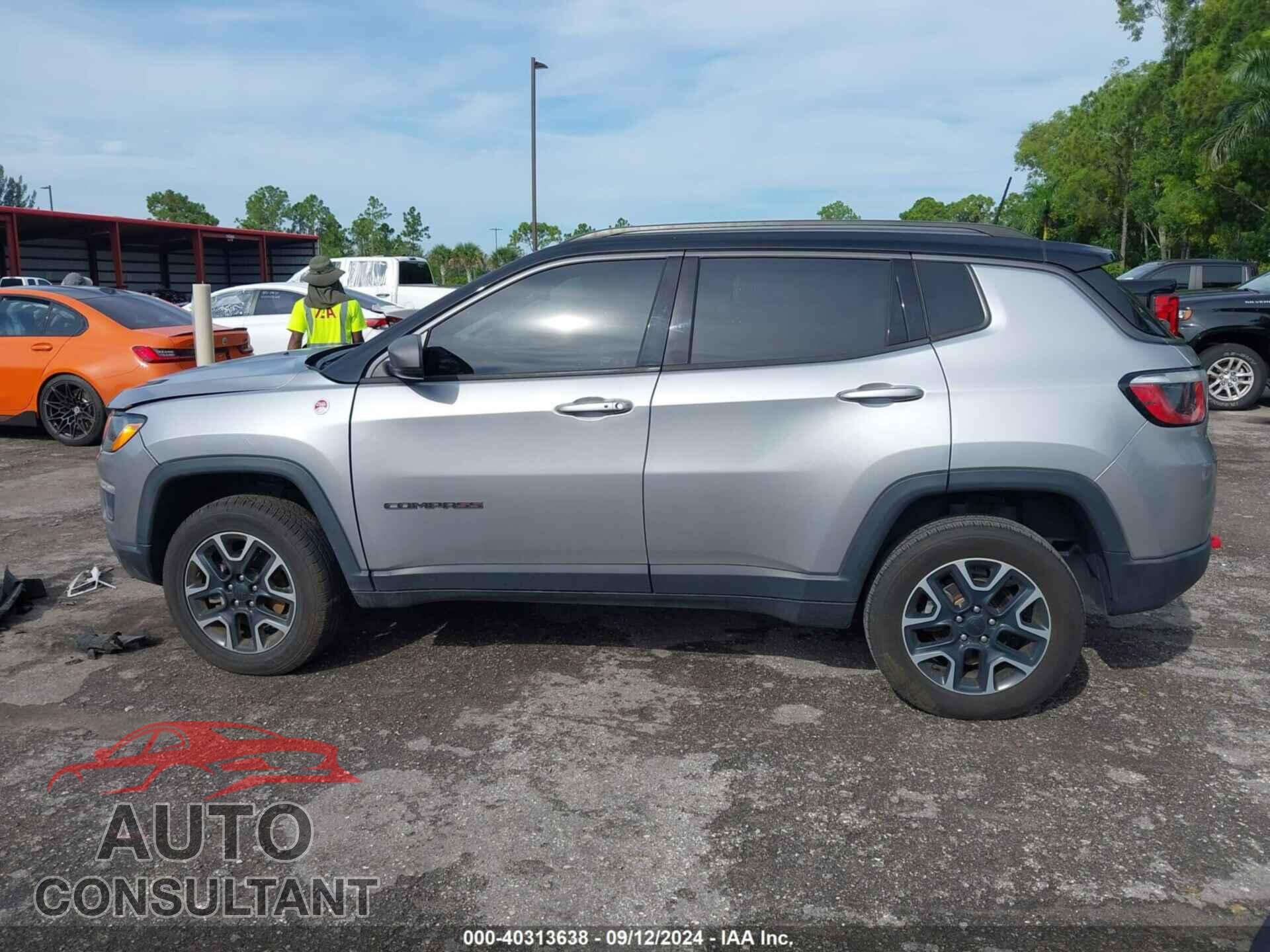 JEEP COMPASS 2019 - 3C4NJDDB3KT594644