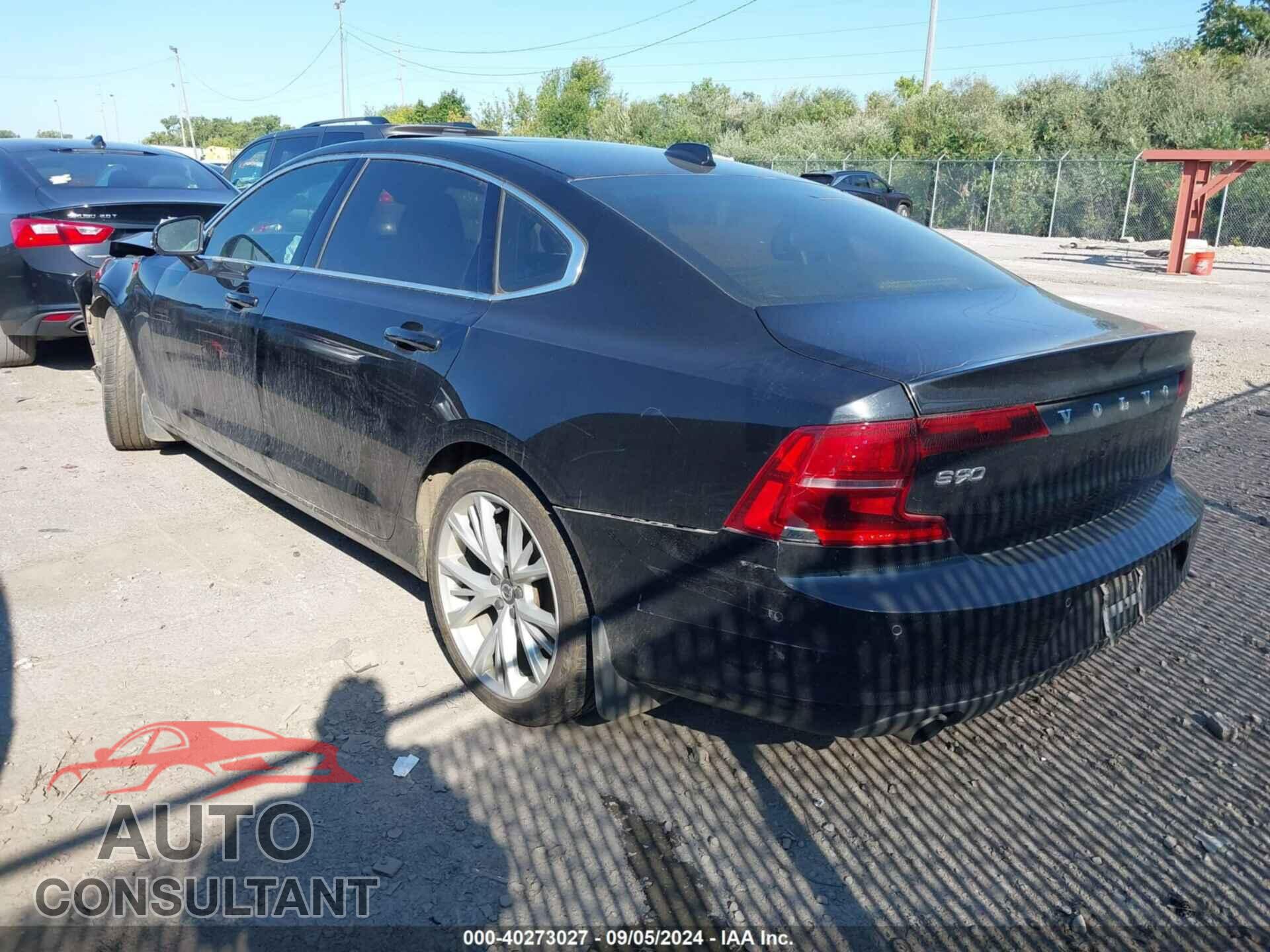 VOLVO S90 2018 - LVY982MKXJP023133