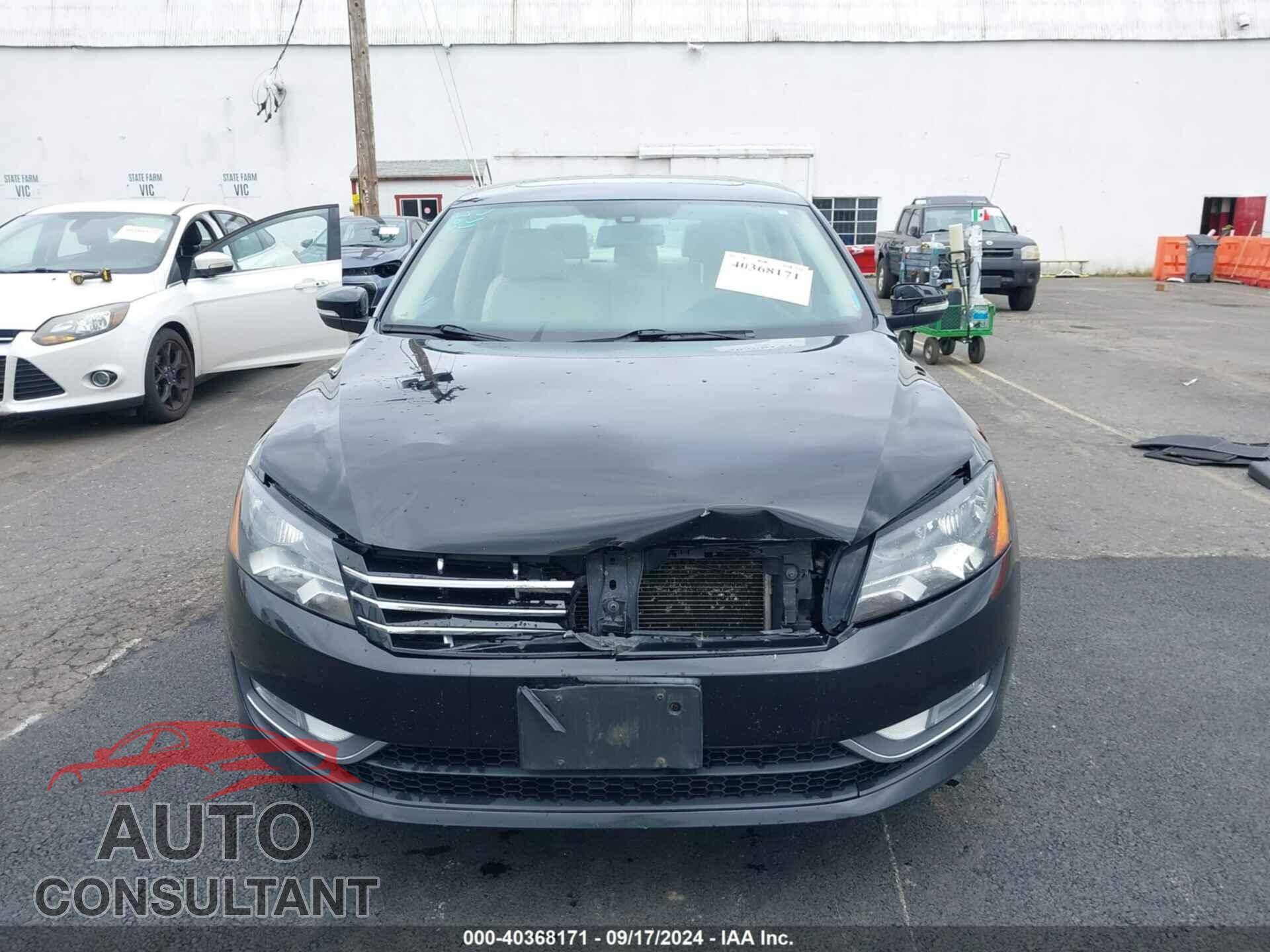 VOLKSWAGEN PASSAT 2015 - 1VWBV7A31FC117862