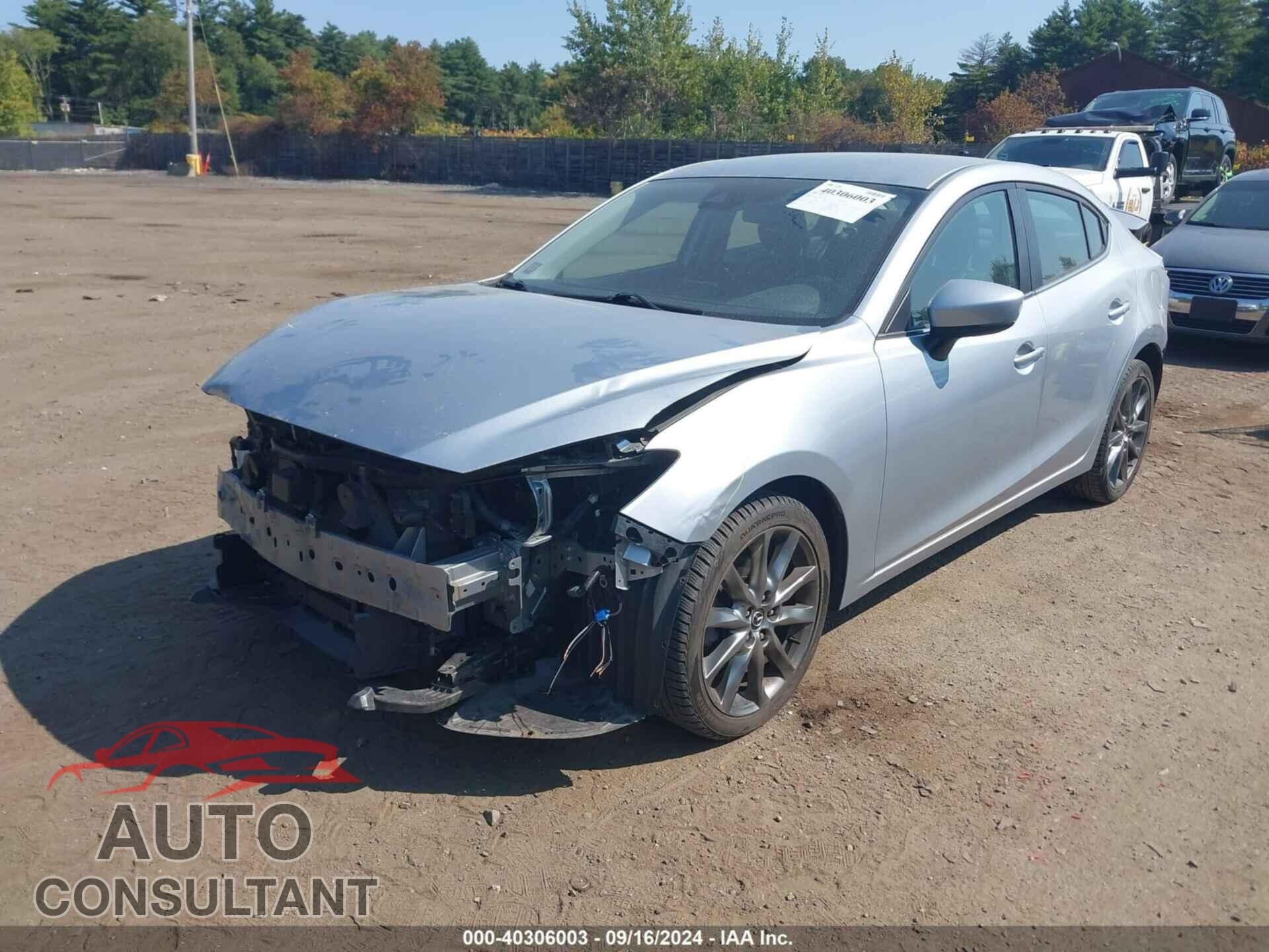 MAZDA MAZDA3 2018 - 3MZBN1V38JM267840
