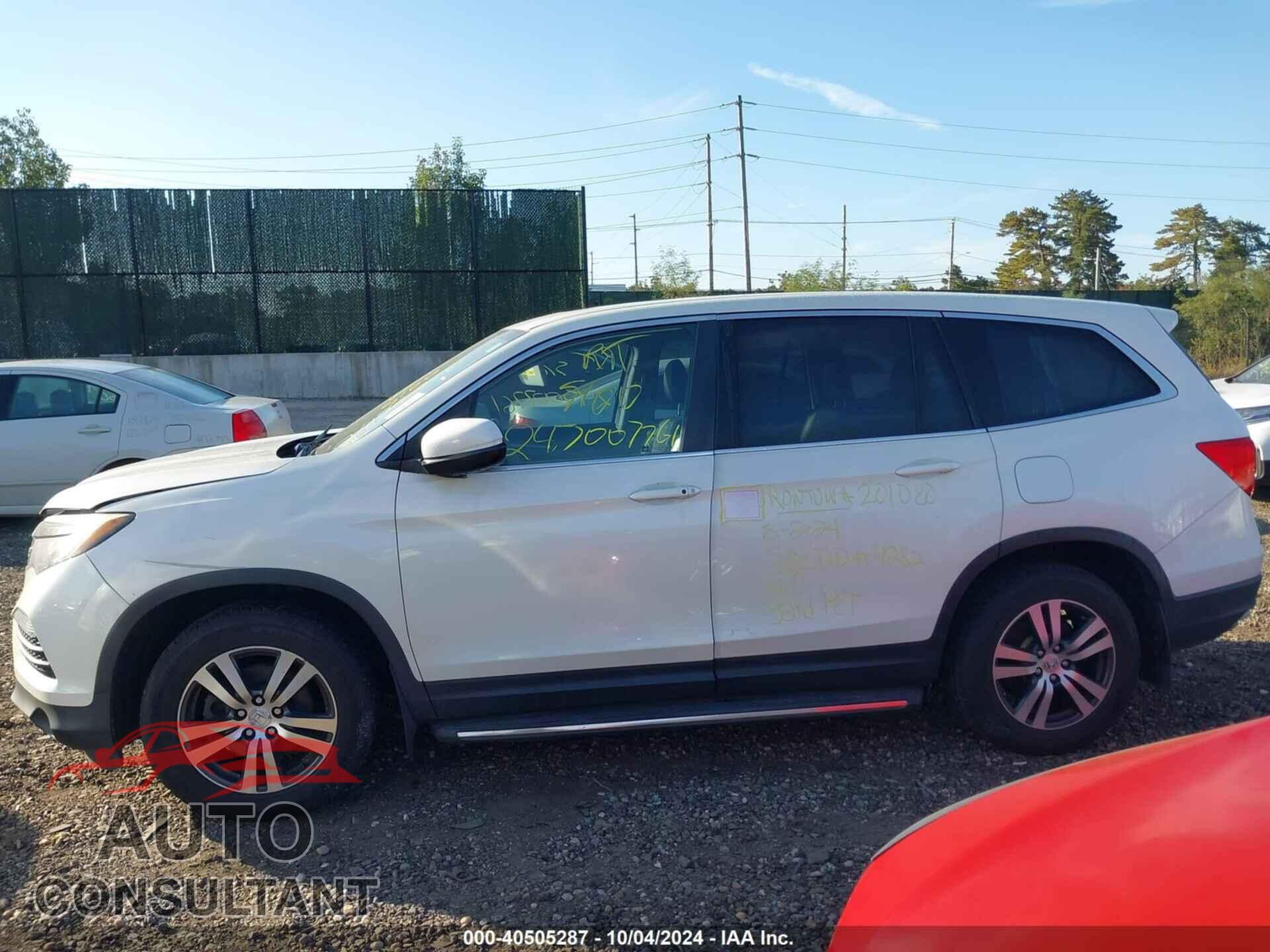 HONDA PILOT 2017 - 5FNYF6H57HB028251