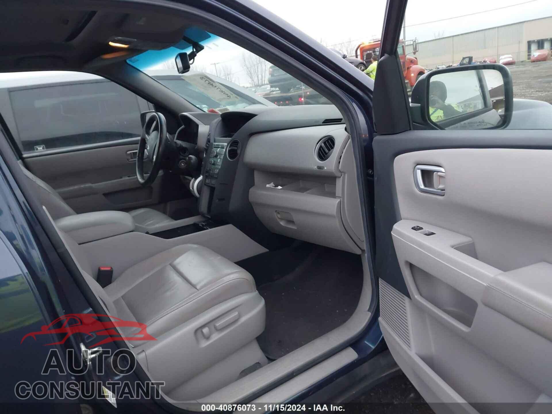 HONDA PILOT 2011 - 5FNYF4H55BB106408