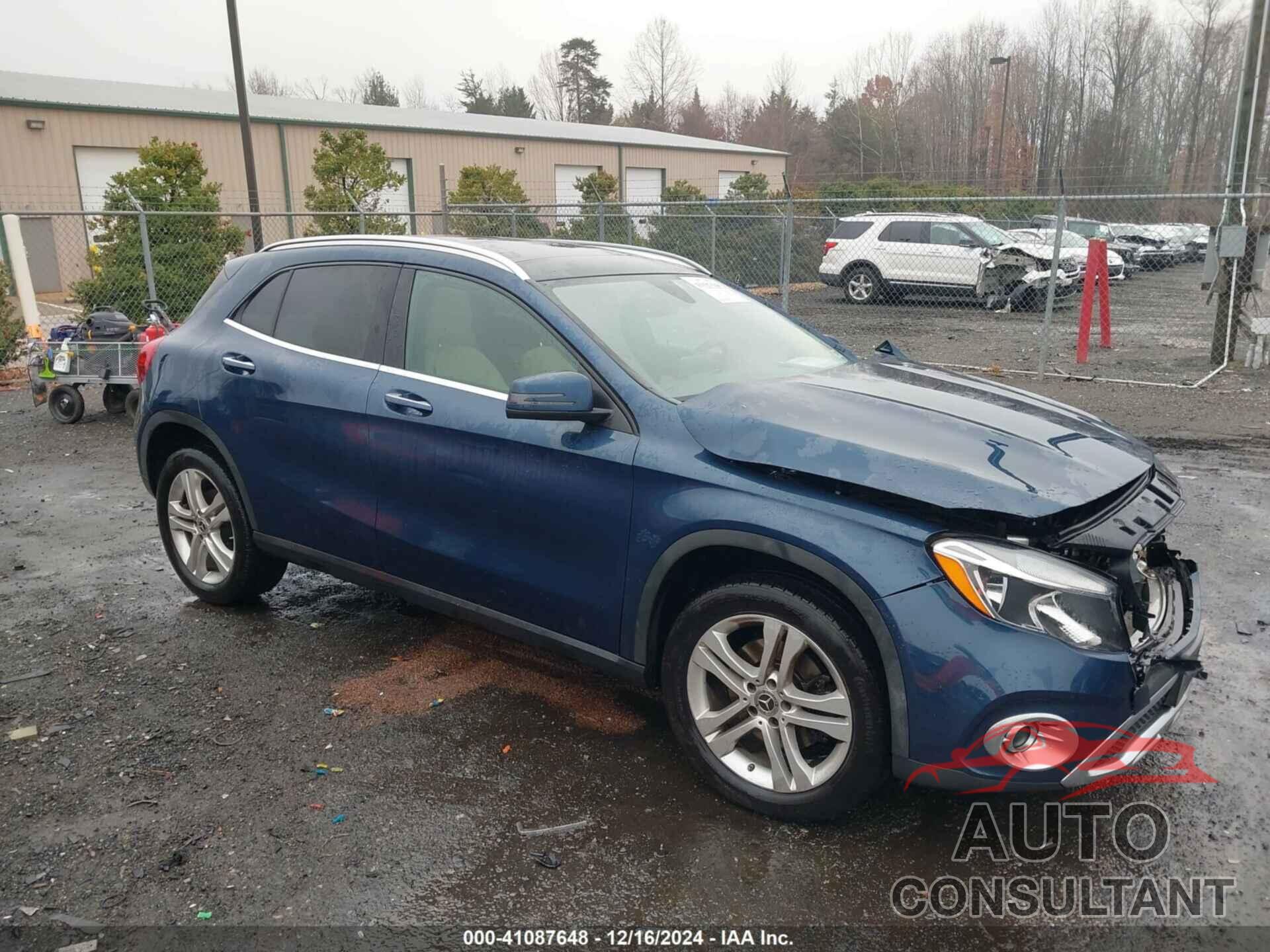 MERCEDES-BENZ GLA 250 2019 - WDCTG4GB2KJ601957