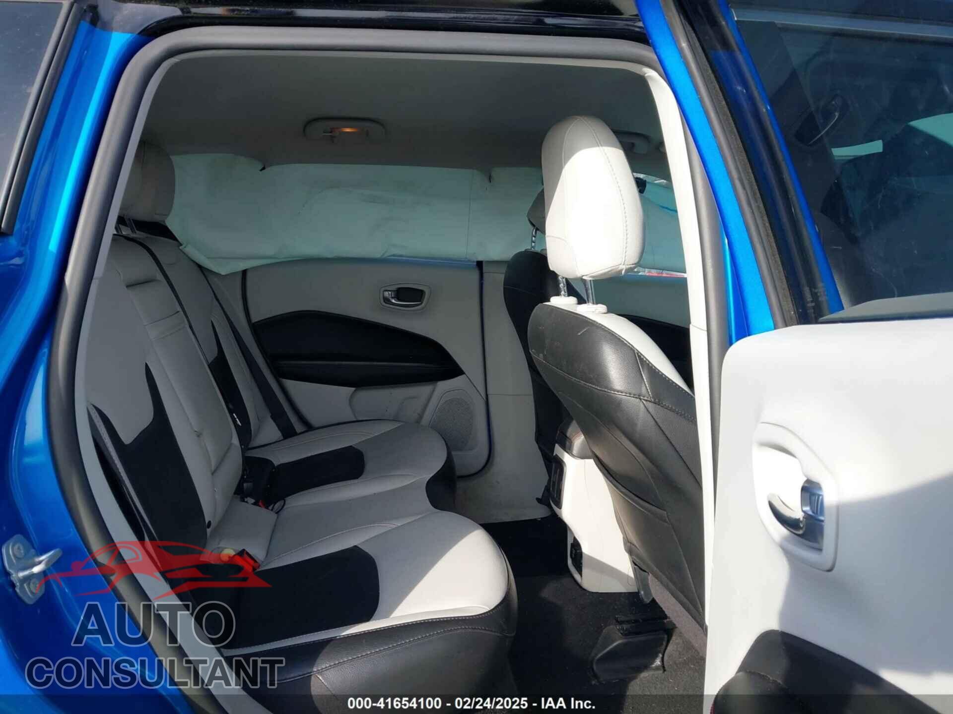 JEEP COMPASS 2020 - 3C4NJDCB7LT147155