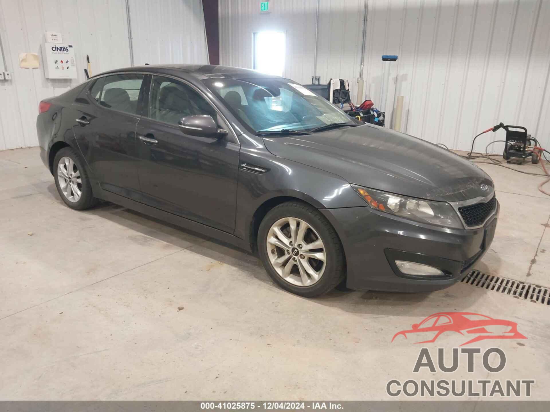 KIA OPTIMA 2011 - KNAGN4A75B5128076