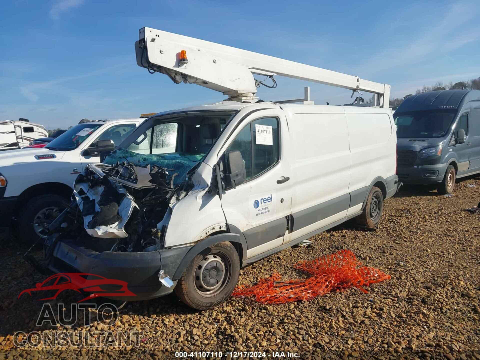 FORD TRANSIT-150 2015 - 1FTNE2YM6FKB15158