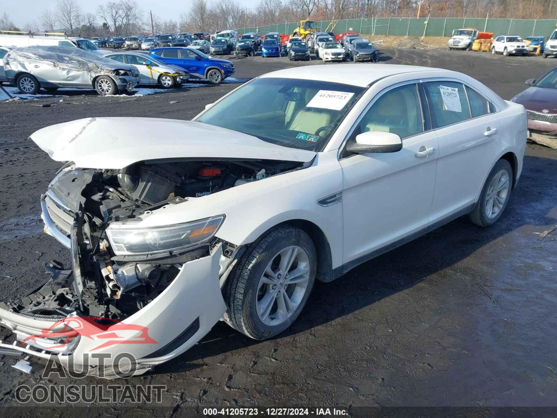 FORD TAURUS 2015 - 1FAHP2E83FG131583