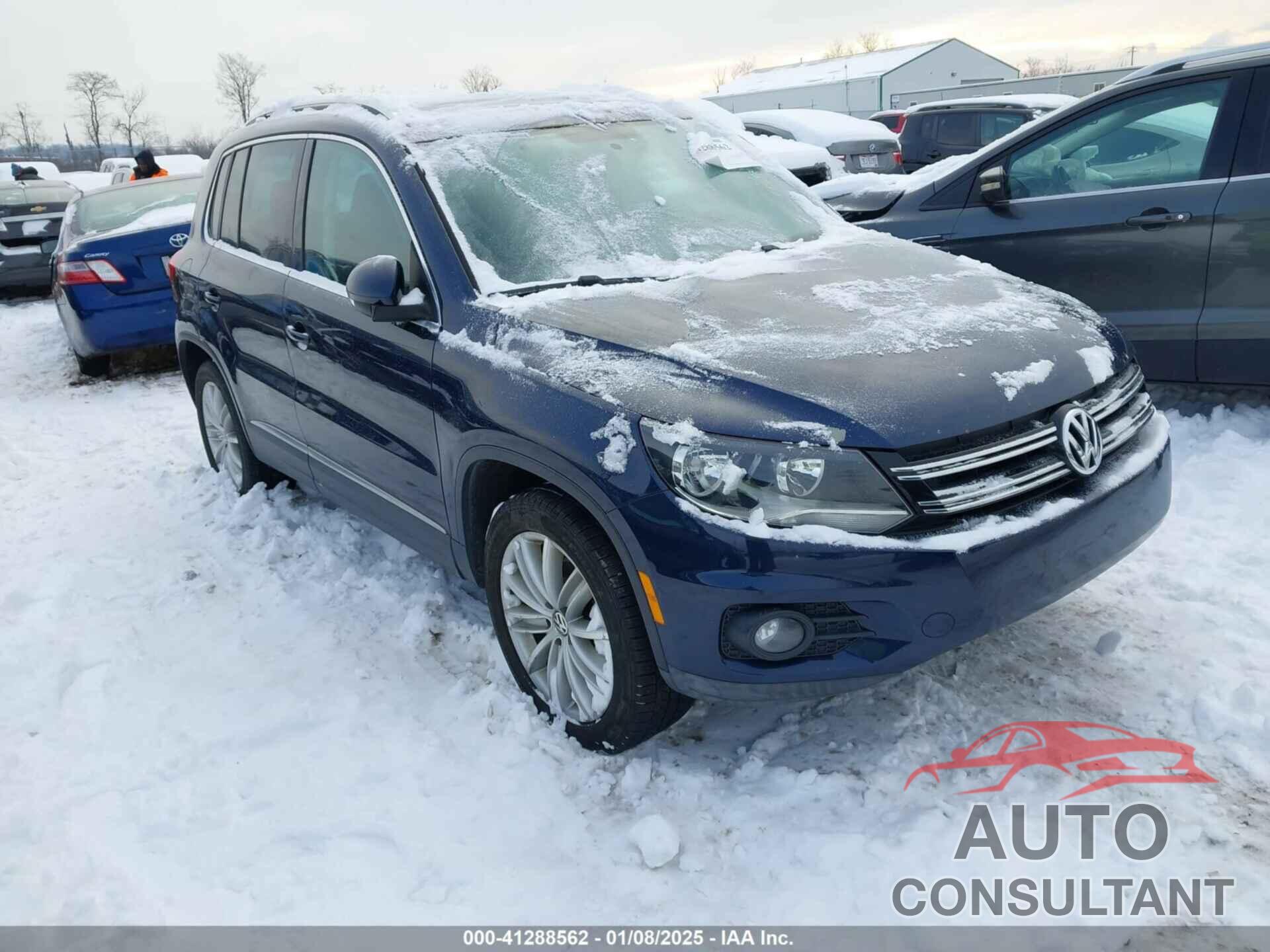 VOLKSWAGEN TIGUAN 2012 - WVGAV7AX3CW521463