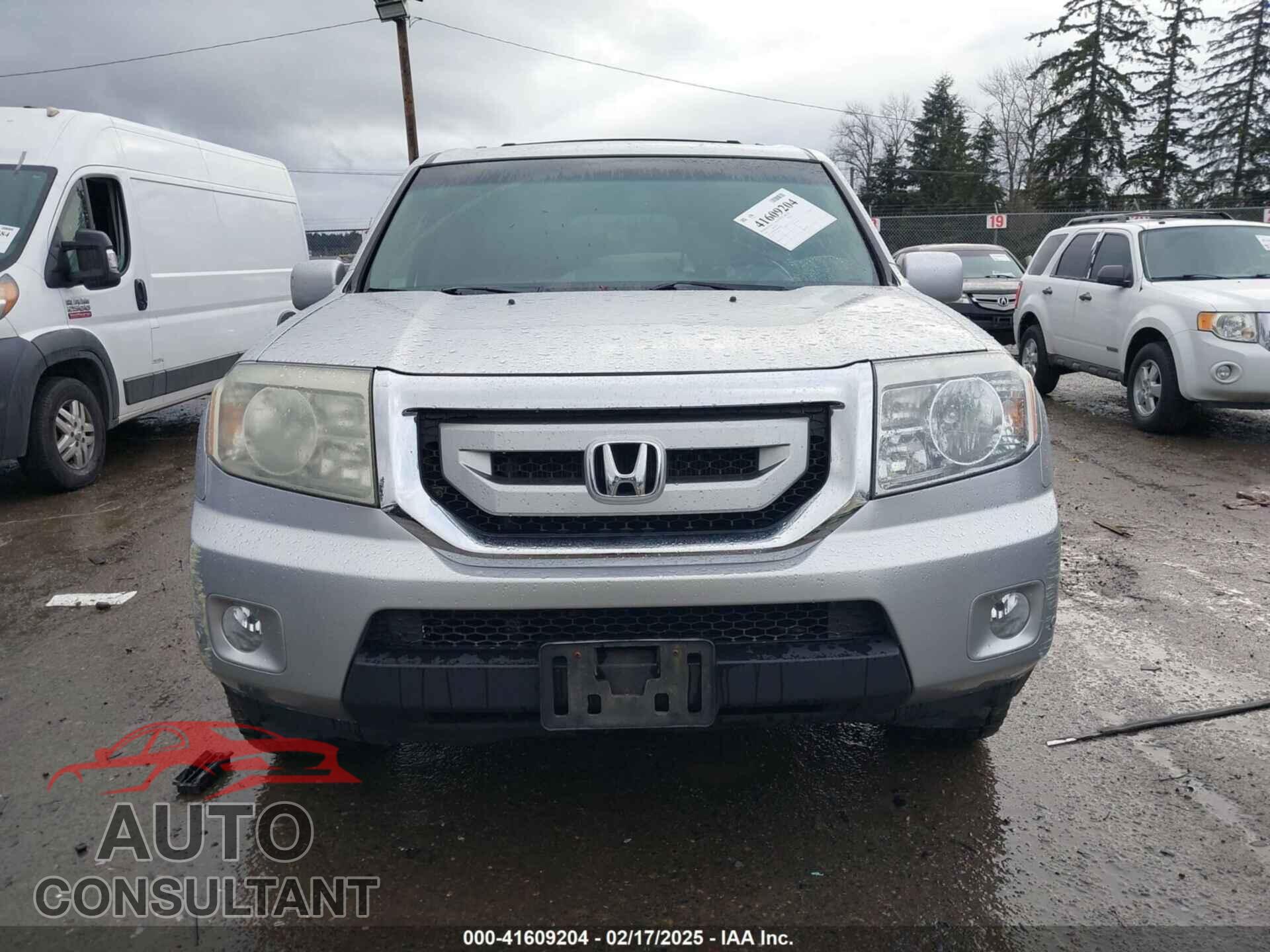 HONDA PILOT 2011 - 5FNYF4H9XBB052820