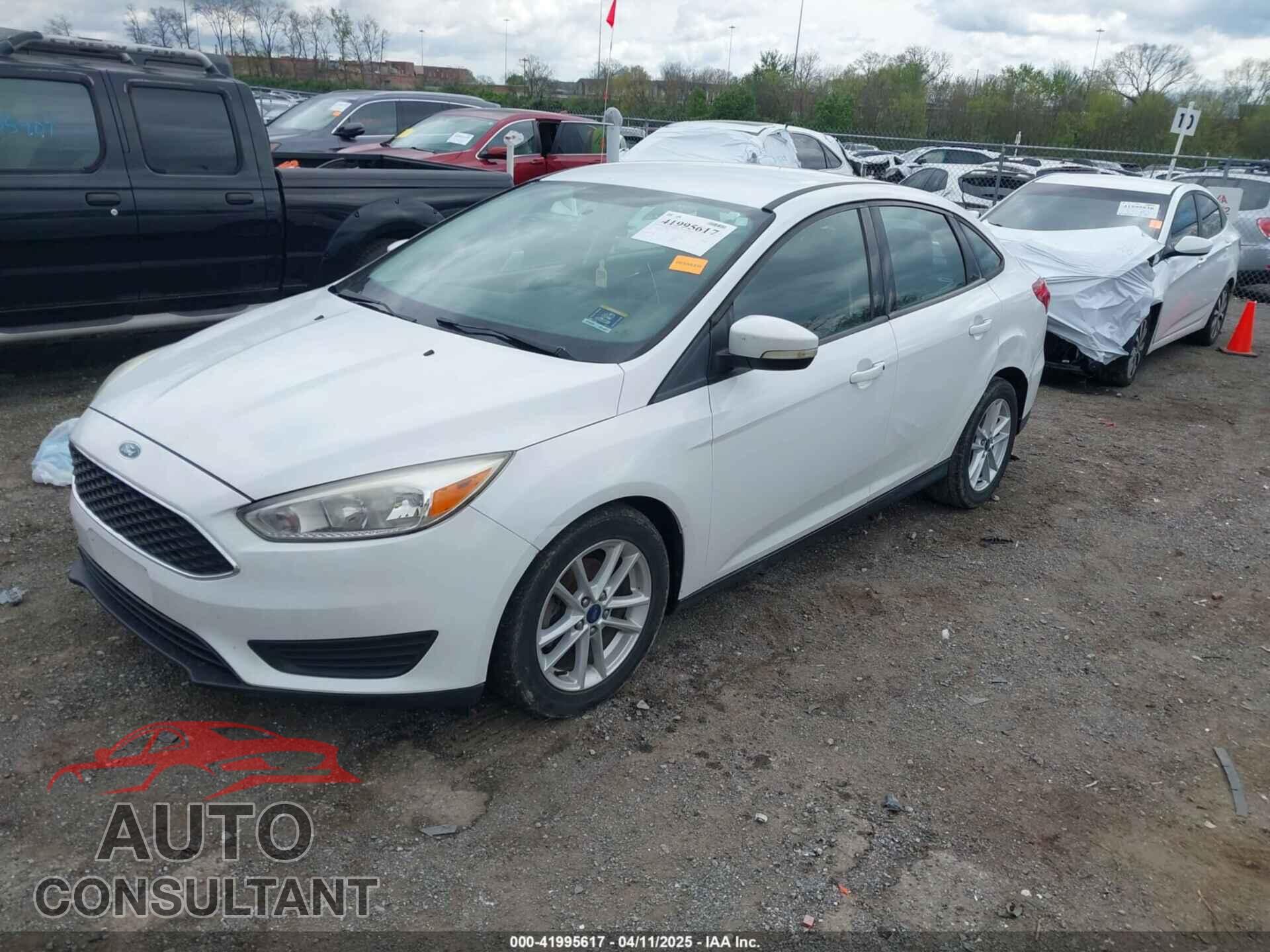 FORD FOCUS 2017 - 1FADP3F26HL320298