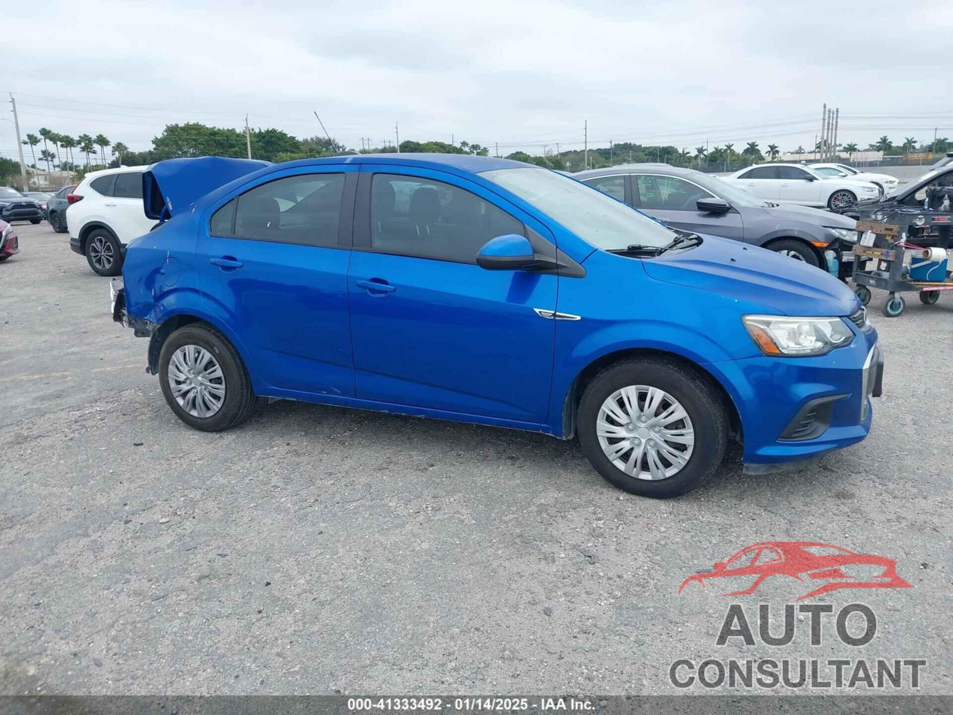 CHEVROLET SONIC 2017 - 1G1JB5SHXH4129505