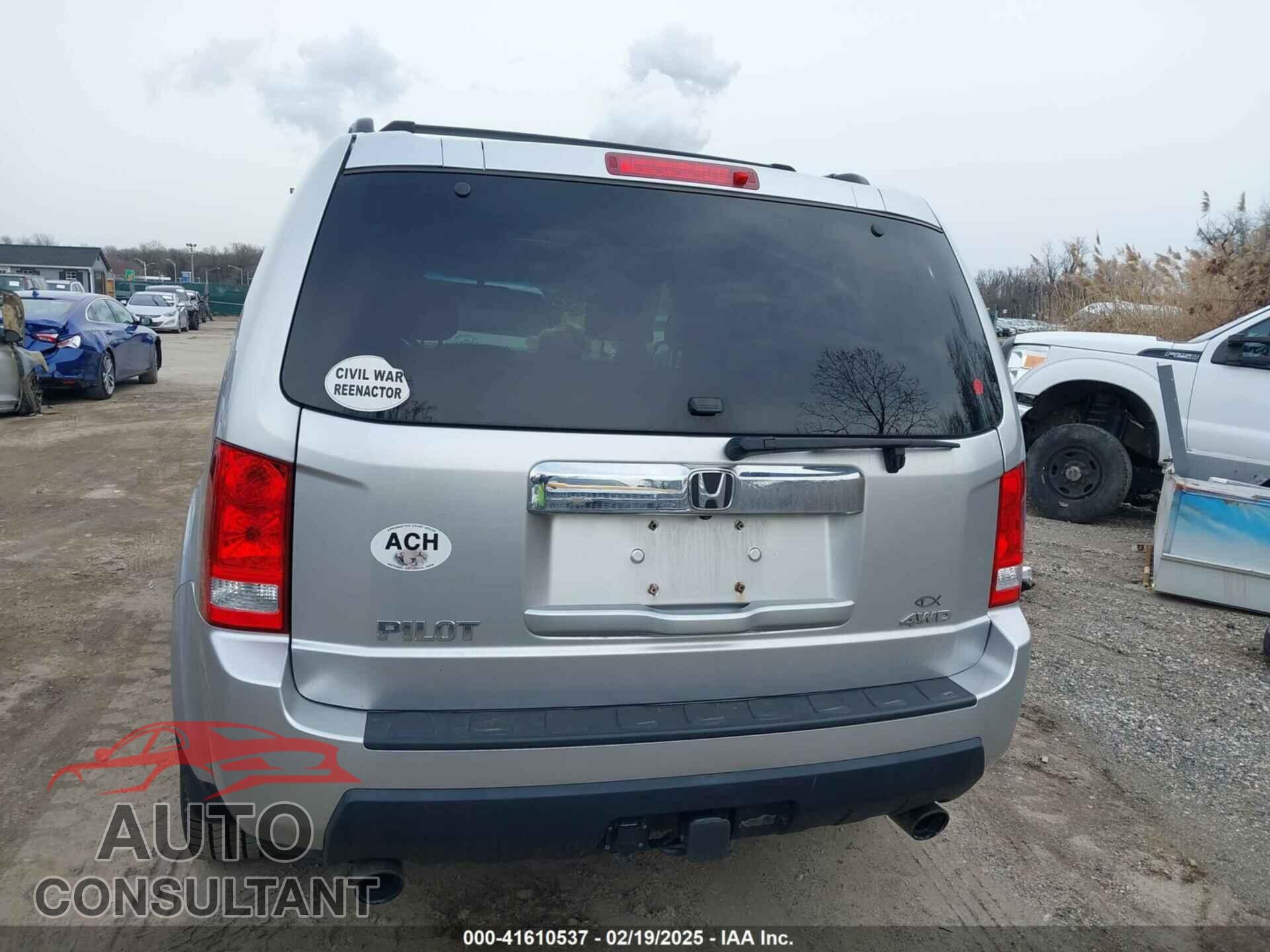 HONDA PILOT 2011 - 5FNYF4H59BB002357