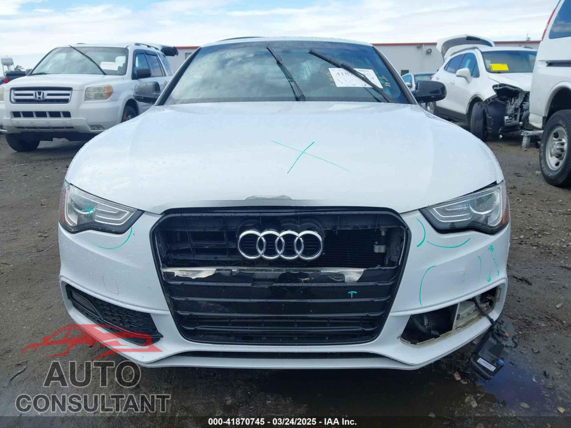 AUDI A5 2014 - WAUSFAFR3EA032247