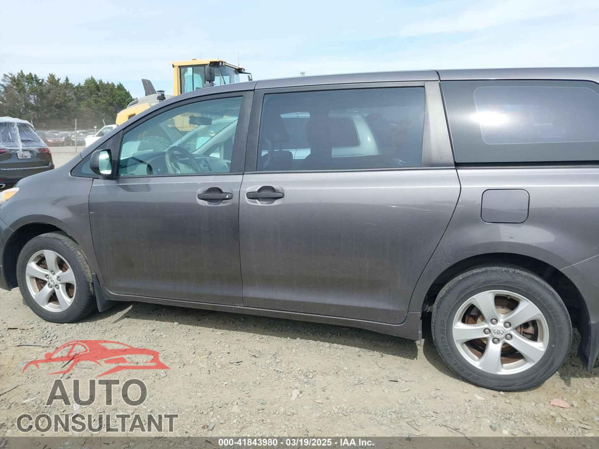 TOYOTA SIENNA 2012 - 5TDKA3DC9CS011298