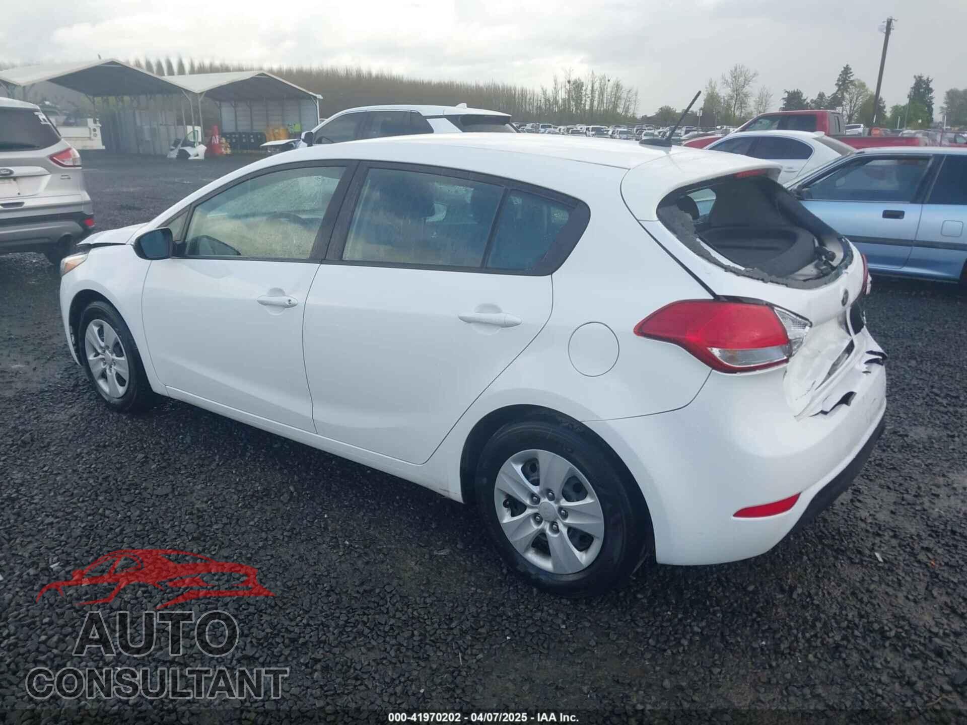 KIA FORTE 2018 - KNAFK5A86J5773353