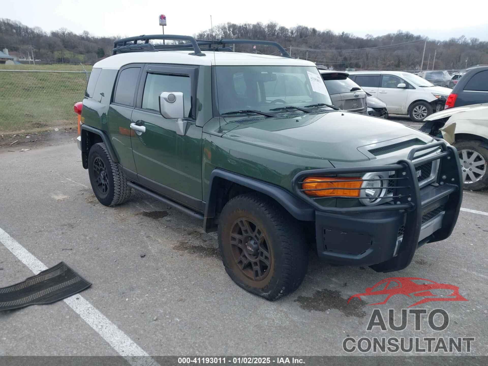 TOYOTA FJ CRUISER 2010 - JTEBU4BF6AK080671
