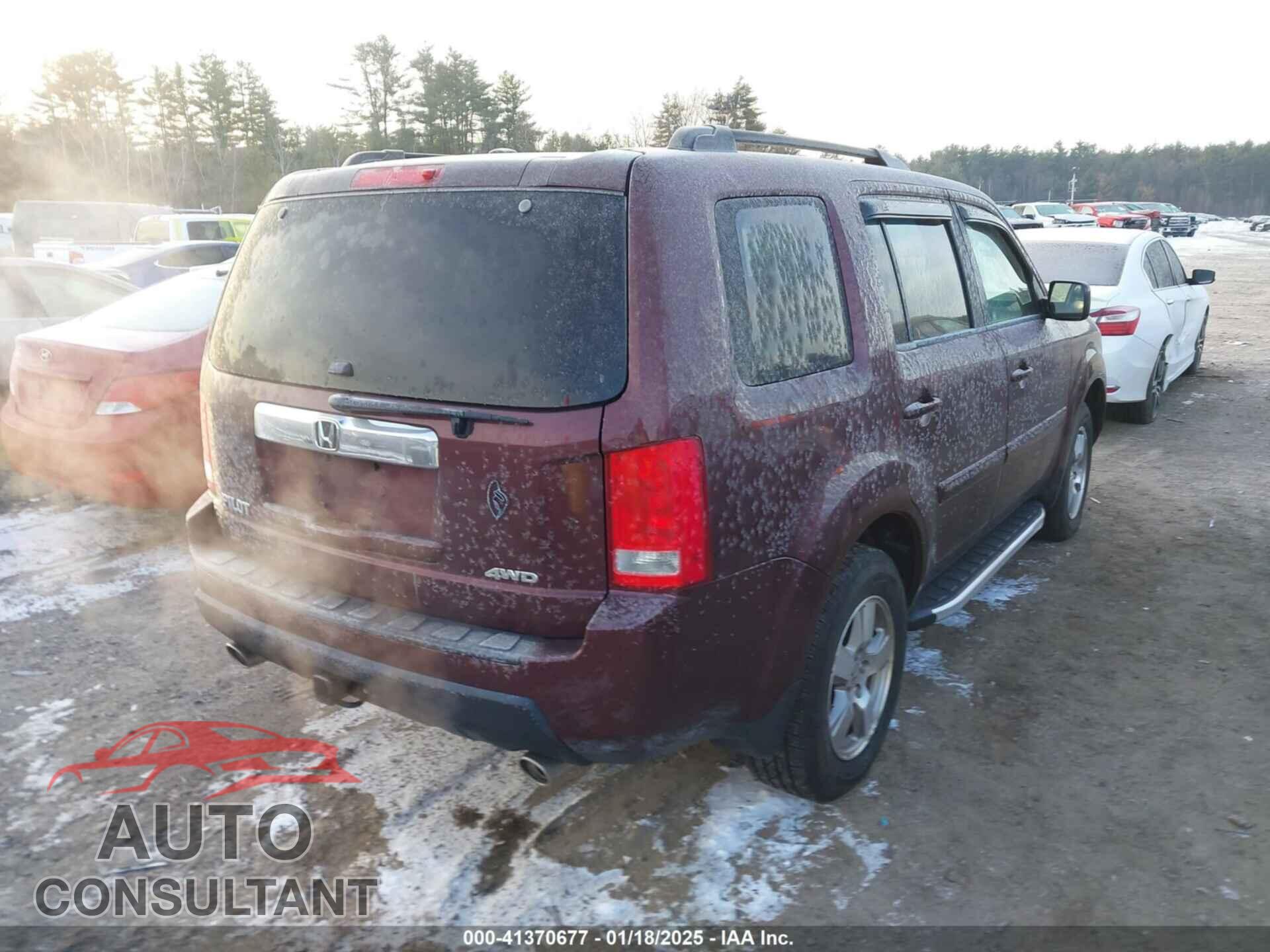 HONDA PILOT 2011 - 5FNYF4H50BB018768