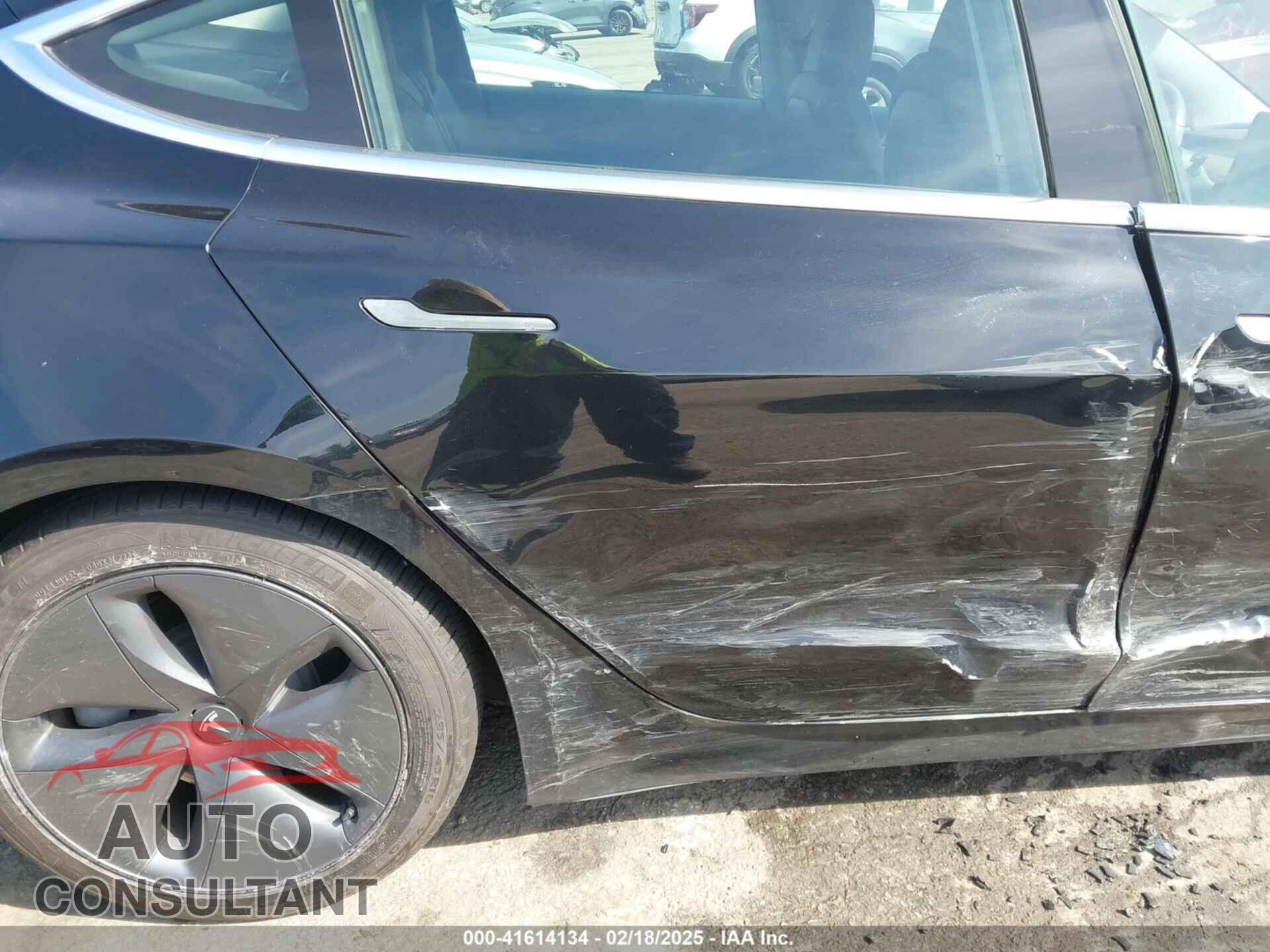 TESLA MODEL 3 2019 - 5YJ3E1EA9KF410869