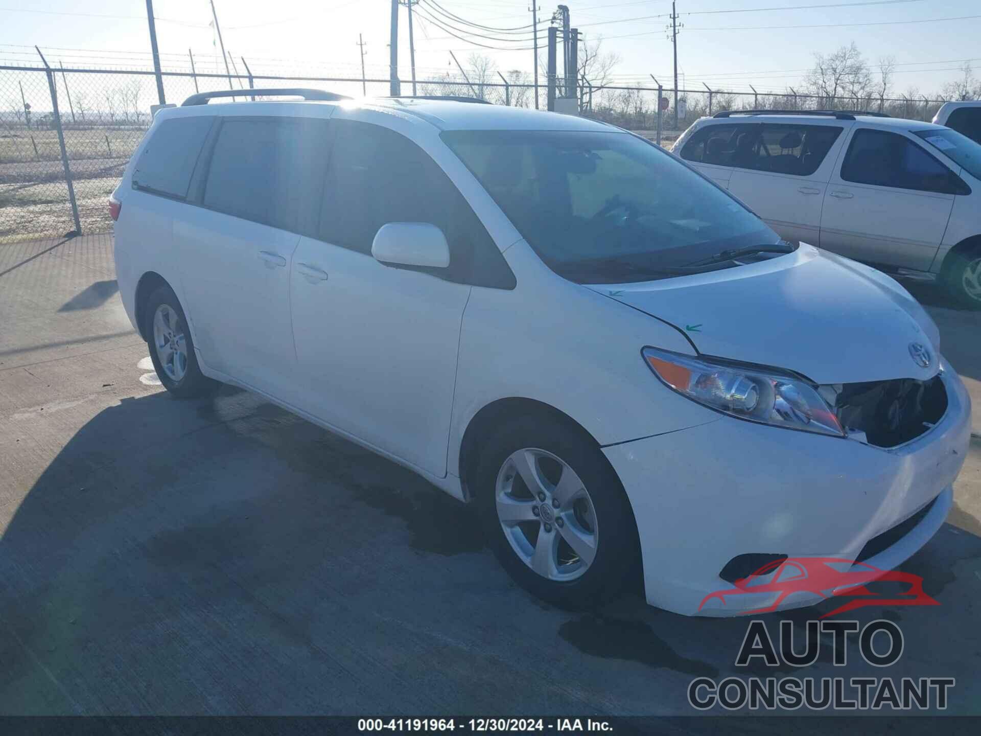 TOYOTA SIENNA 2016 - 5TDKK3DC0GS740437