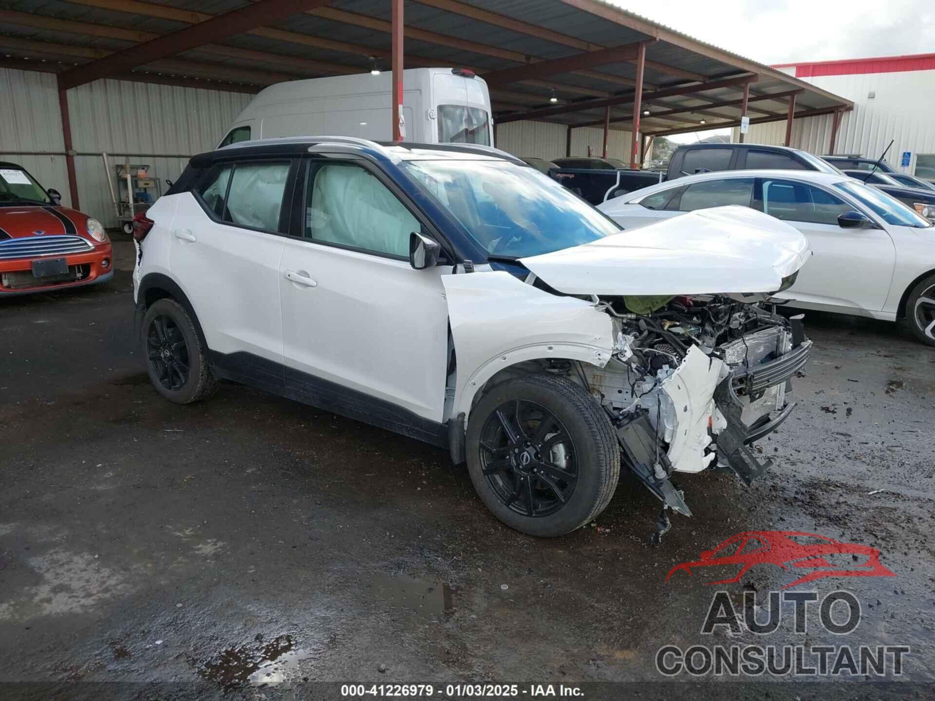 NISSAN KICKS 2023 - 3N1CP5CVXPL555230