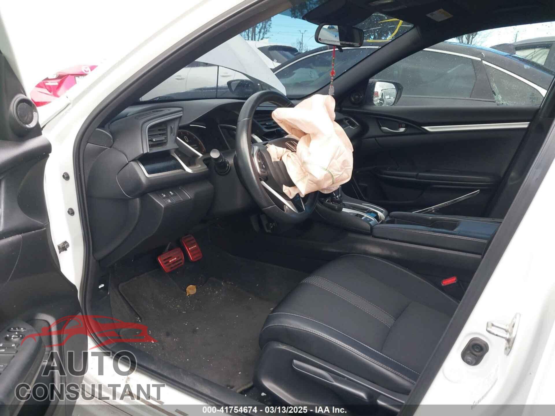 HONDA CIVIC 2019 - 2HGFC2F81KH543741