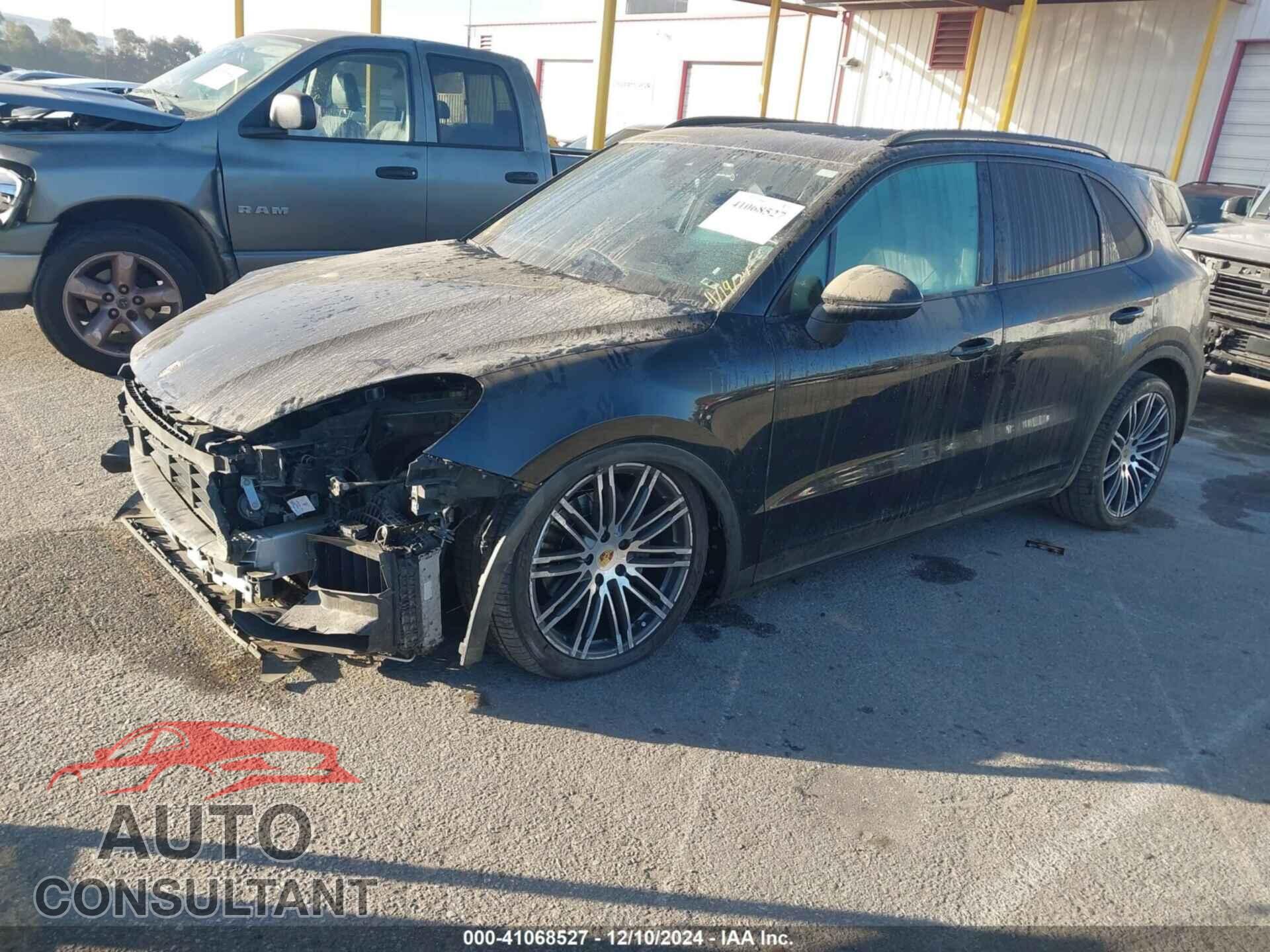 PORSCHE CAYENNE 2019 - WP1AA2AY3KDA15670