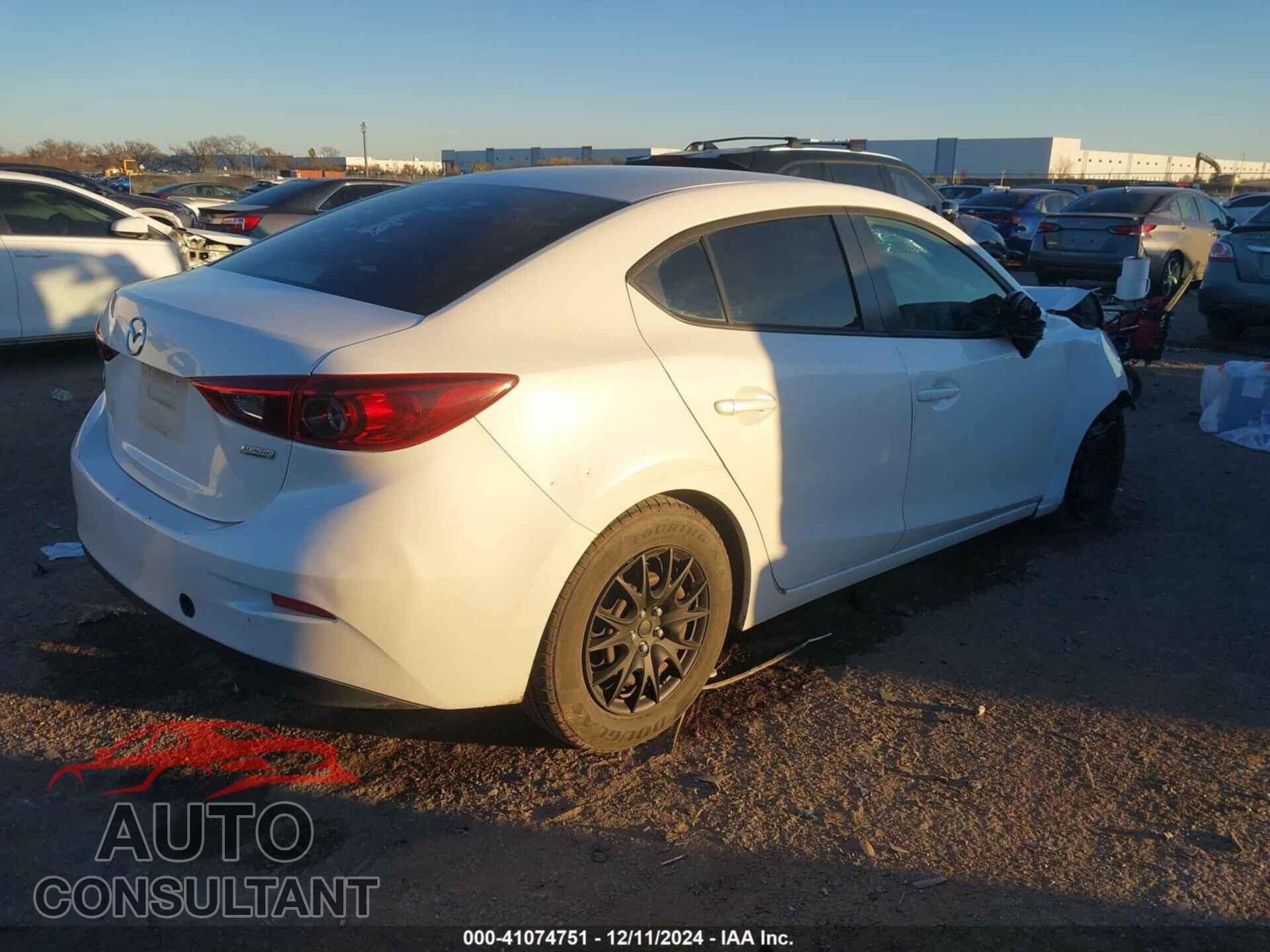 MAZDA MAZDA3 2017 - 3MZBN1U78HM106869
