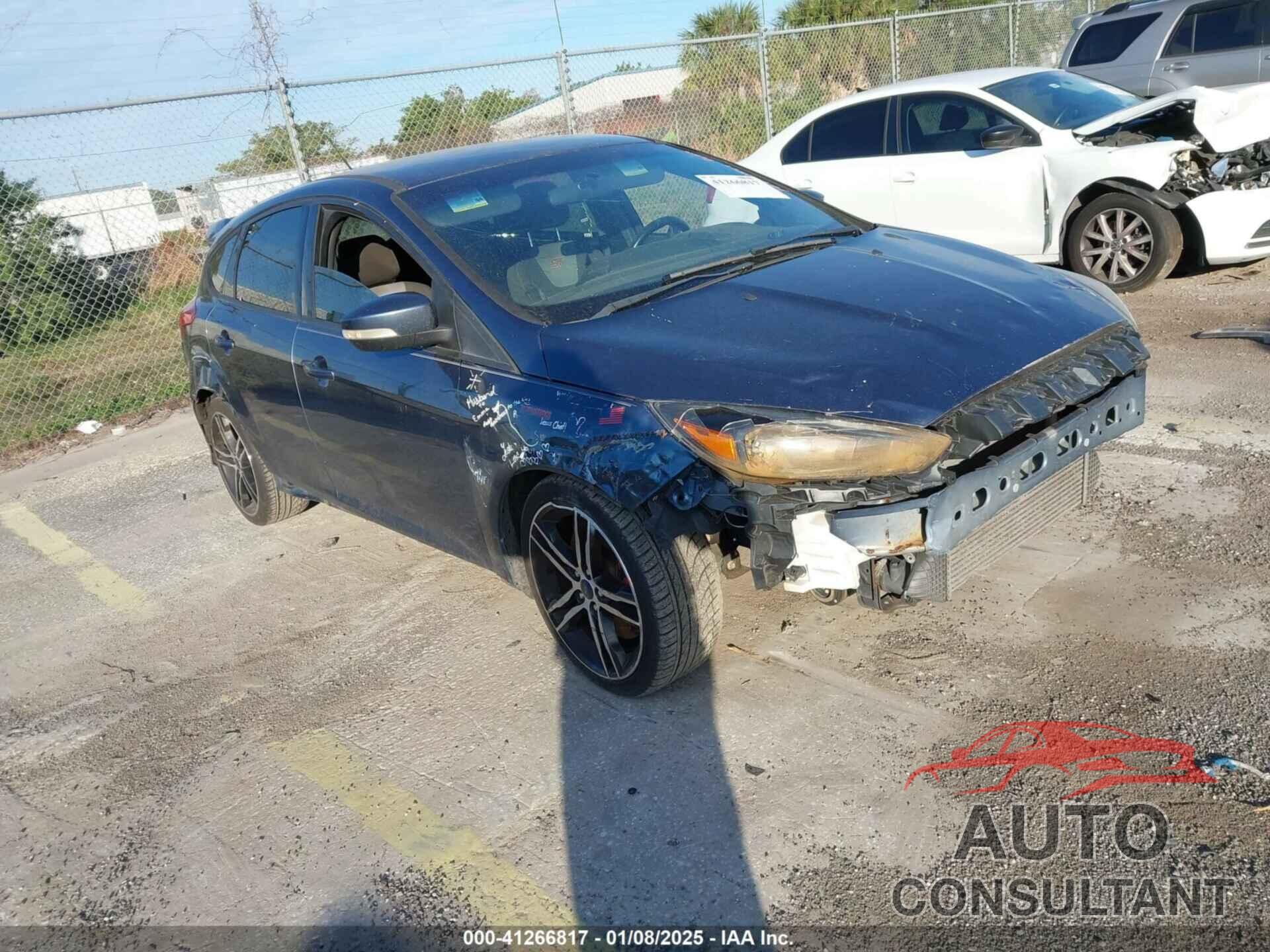 FORD FOCUS ST 2018 - 1FADP3L97JL331687