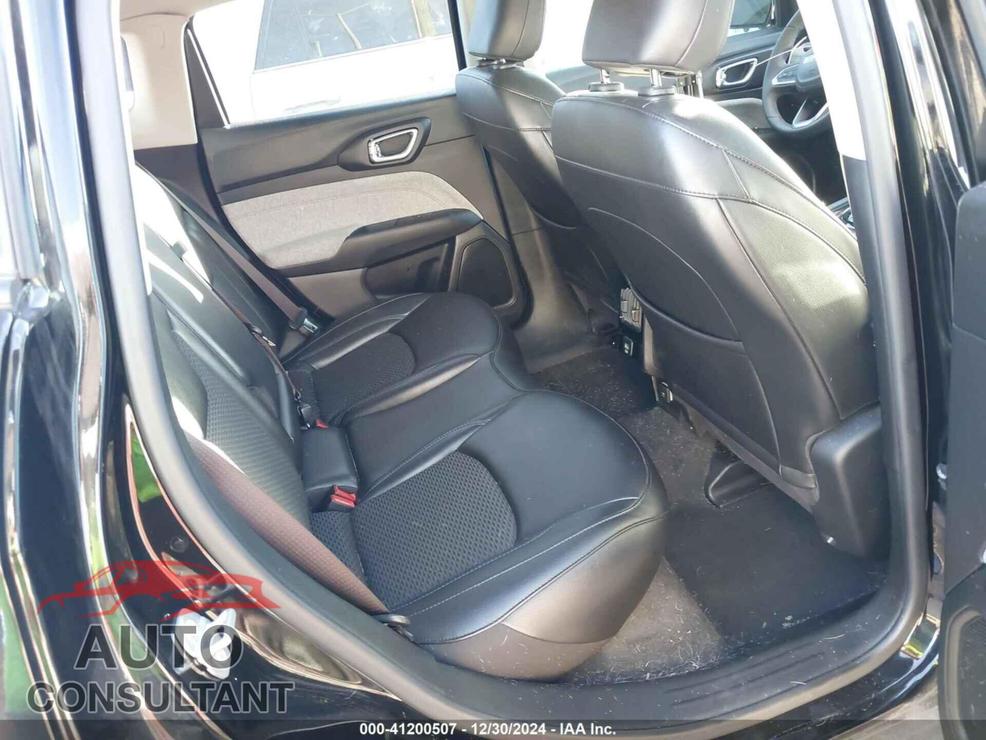 JEEP COMPASS 2022 - 3C4NJDBB7NT118792