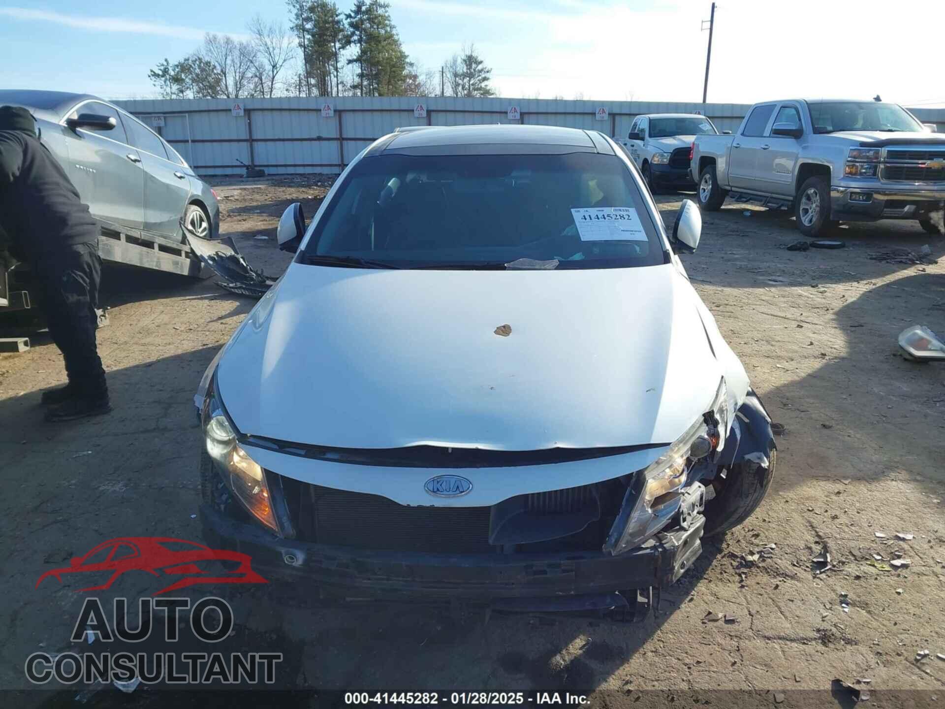 KIA OPTIMA 2011 - KNAGR4A69B5155521