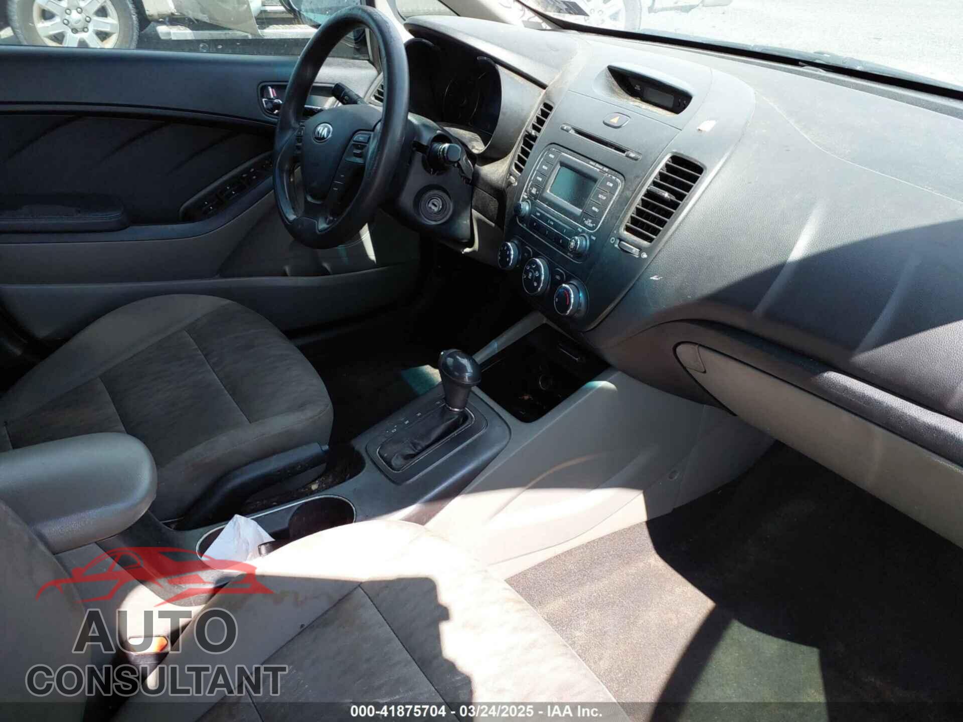 KIA FORTE 2015 - KNAFK4A67F5288655