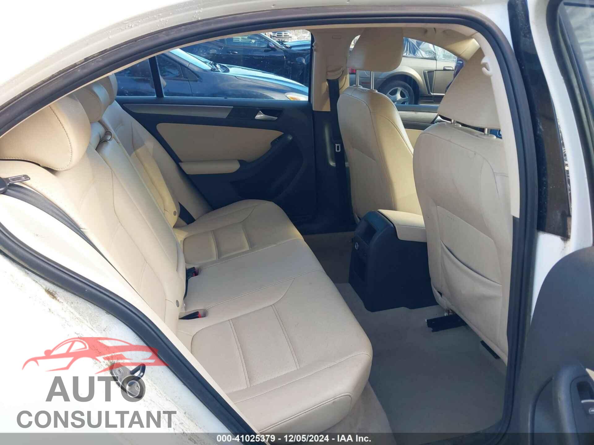 VOLKSWAGEN JETTA 2014 - 3VWLL7AJ5EM352271