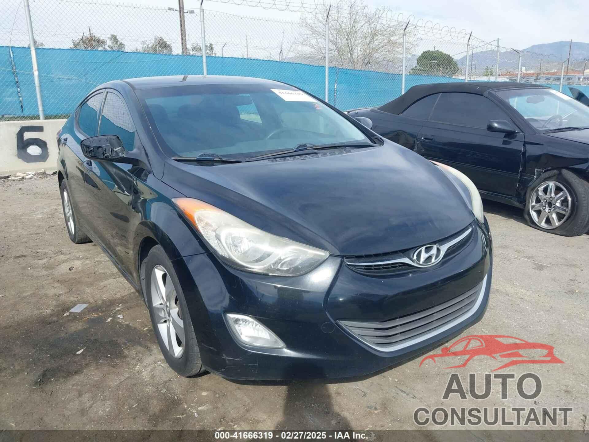 HYUNDAI ELANTRA 2013 - 5NPDH4AE4DH325996