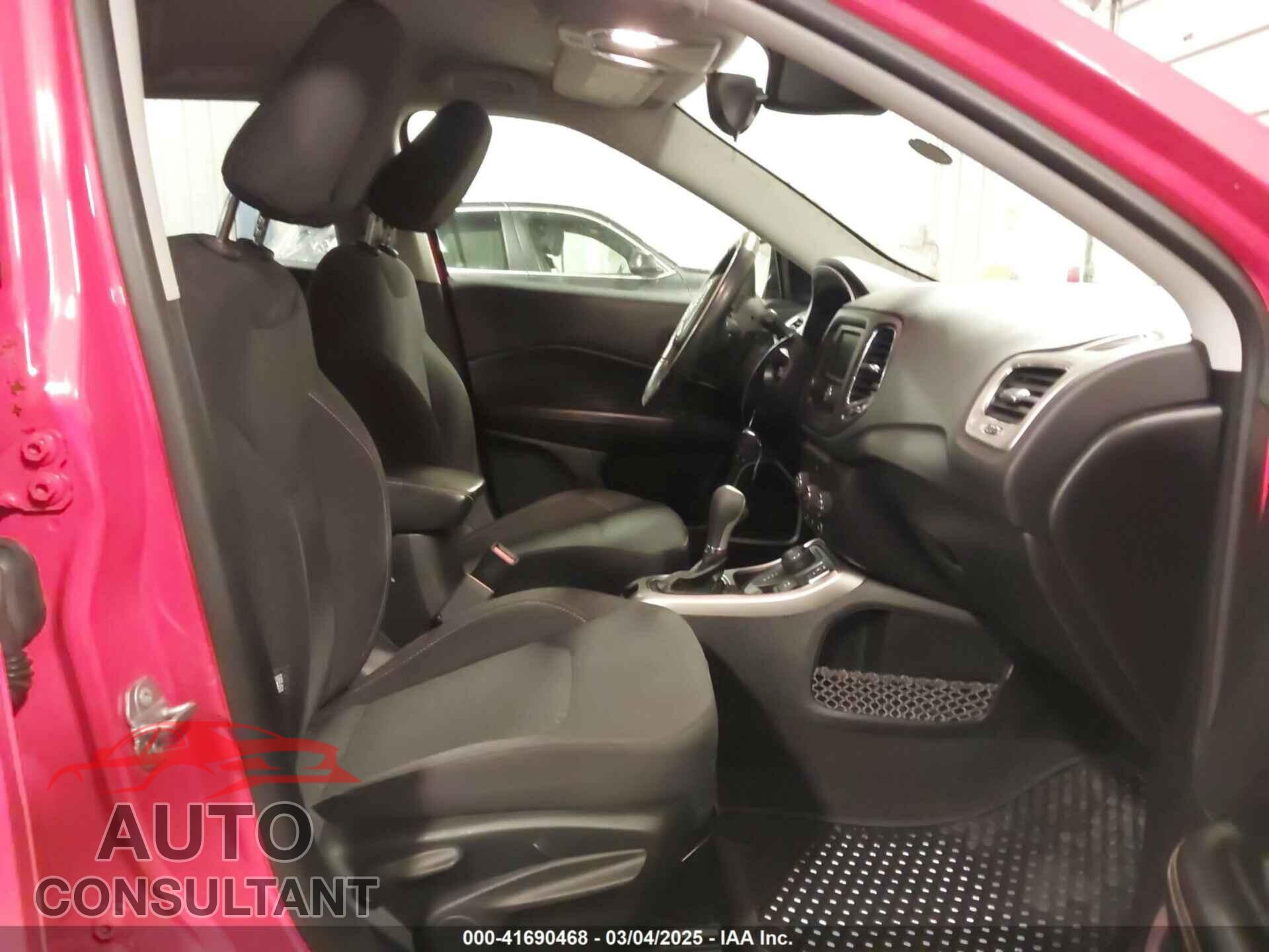 JEEP COMPASS 2018 - 3C4NJDAB7JT283558