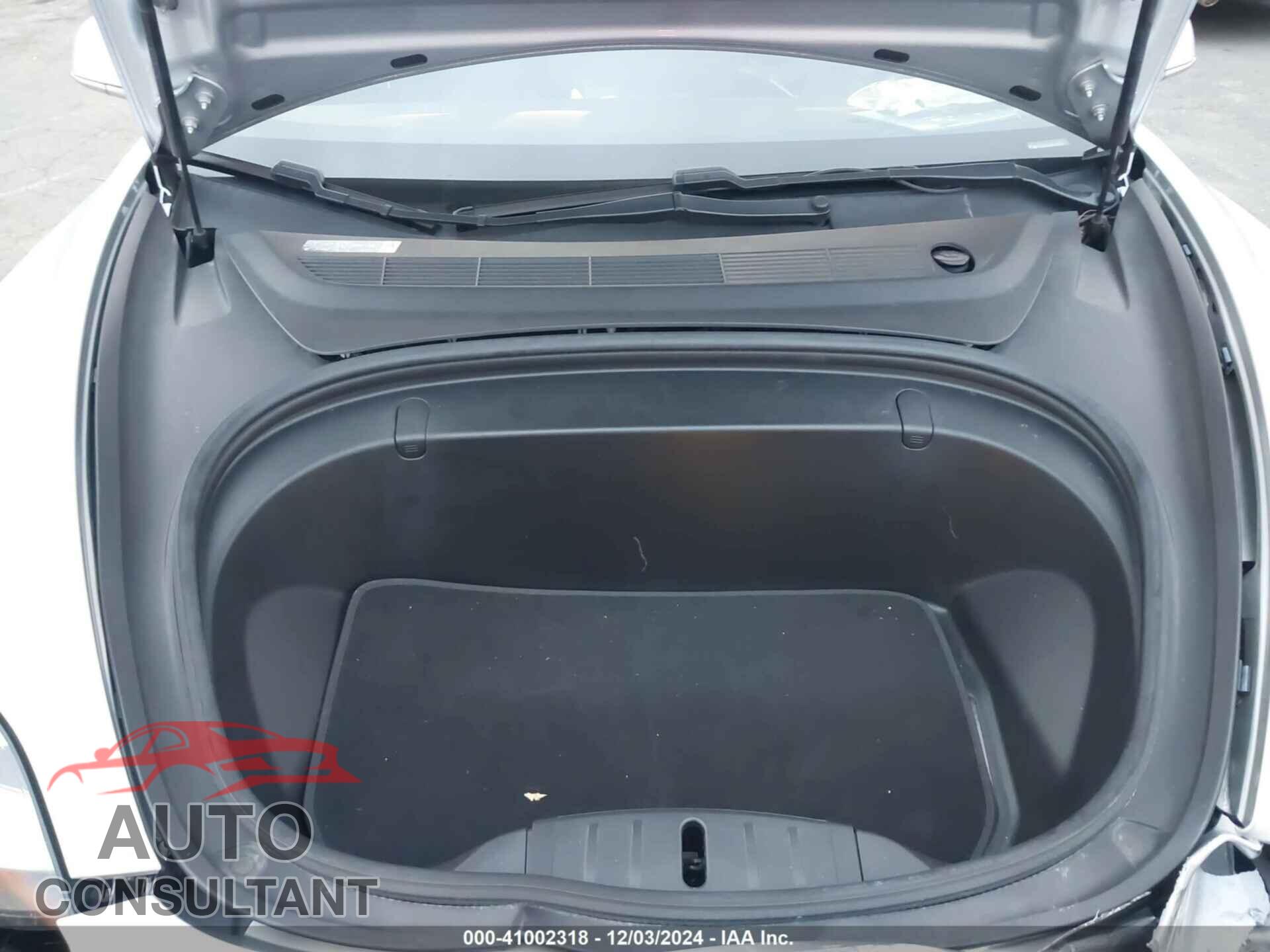 TESLA MODEL 3 2018 - 5YJ3E1EA8JF043008