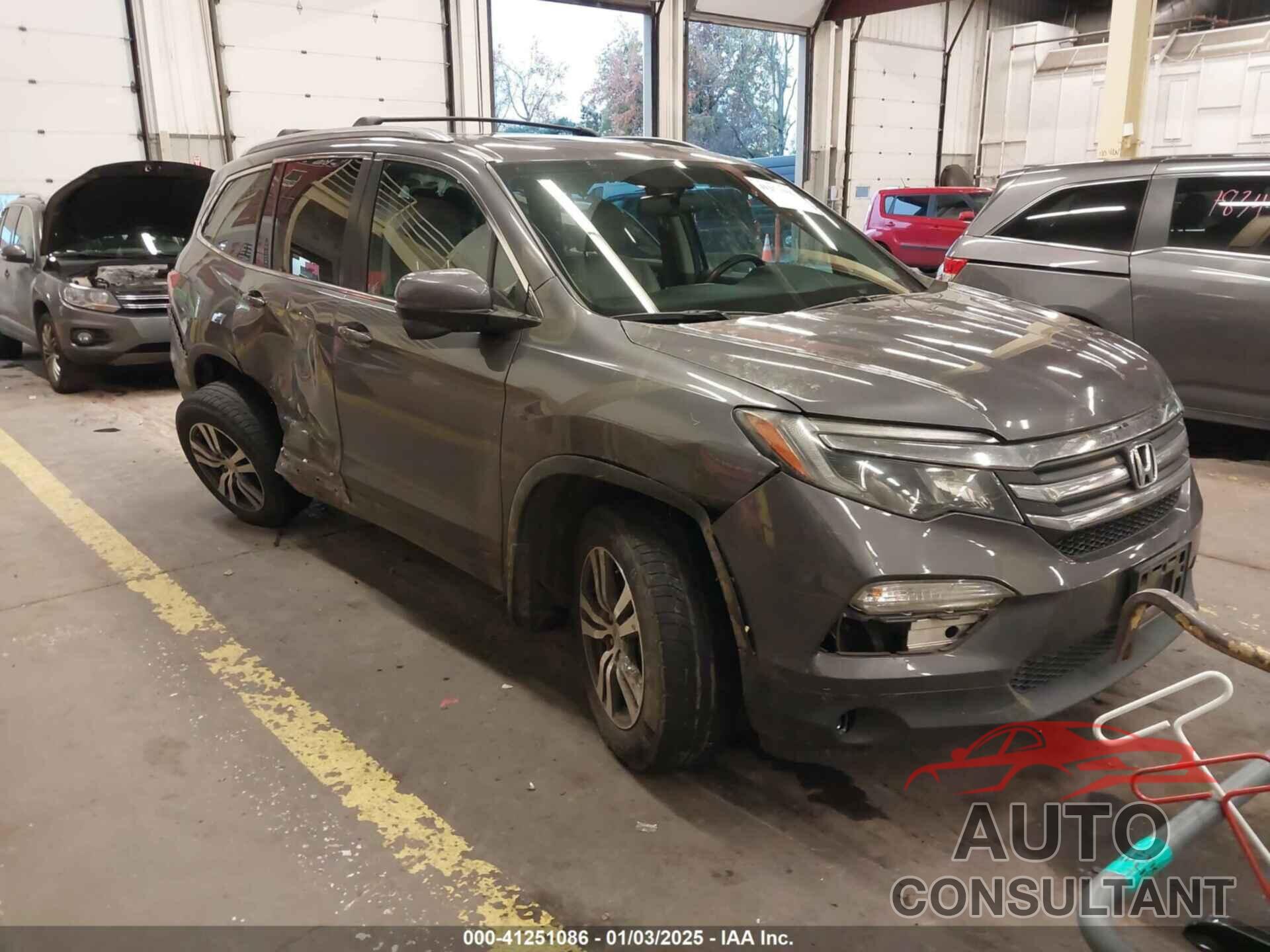 HONDA PILOT 2017 - 5FNYF6H50HB093295