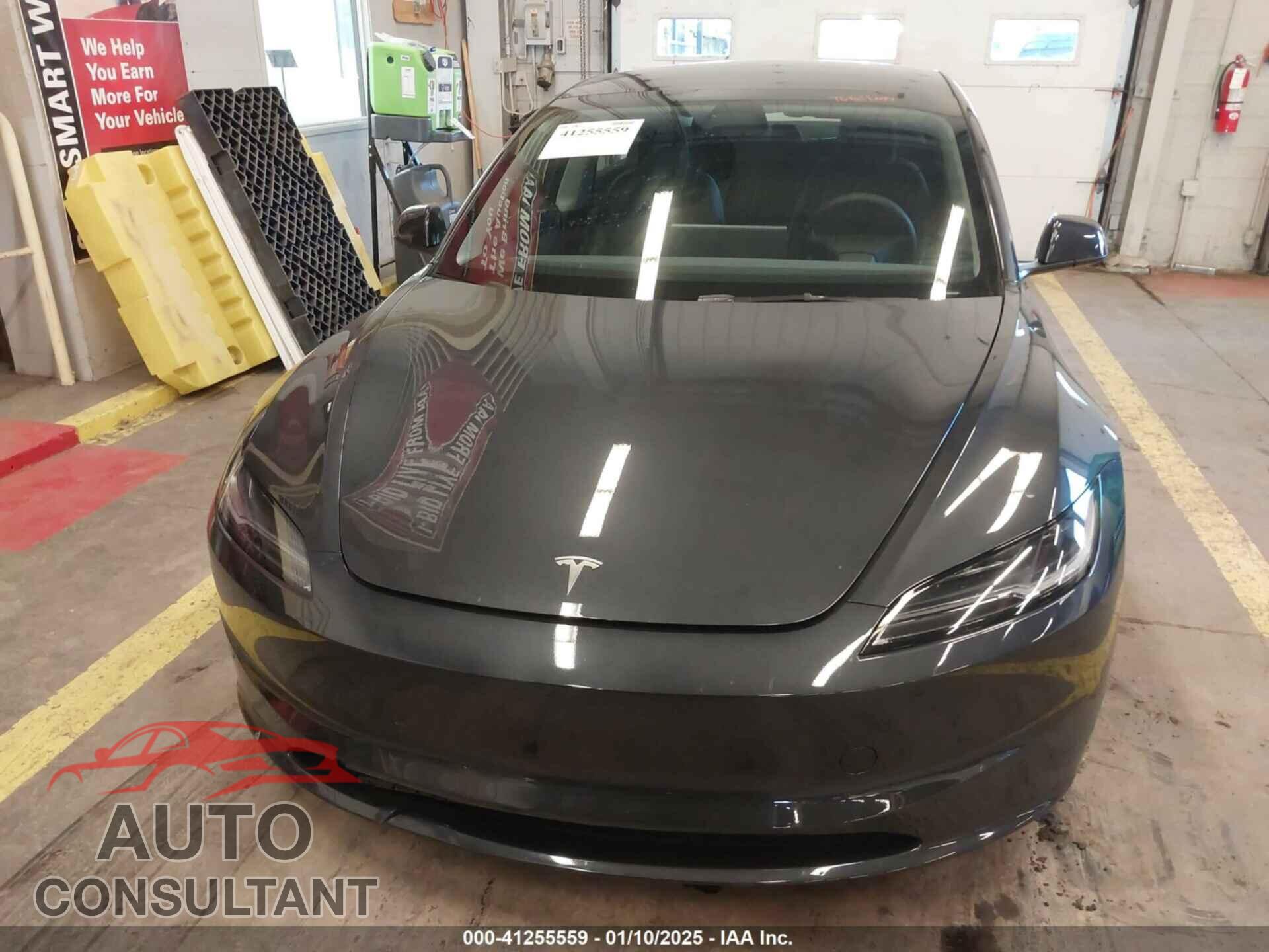TESLA MODEL 3 2024 - 5YJ3E1EA9RF835440