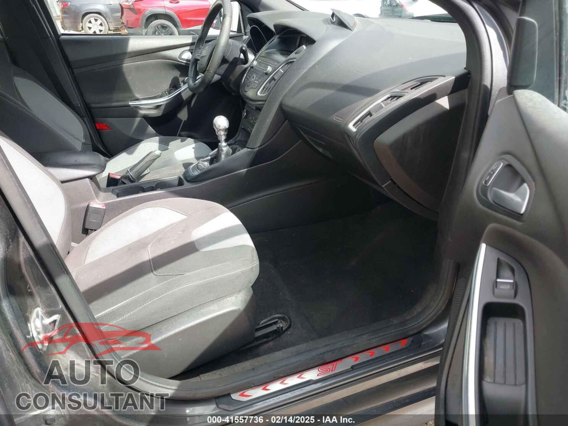 FORD FOCUS ST 2018 - 1FADP3L91JL213523