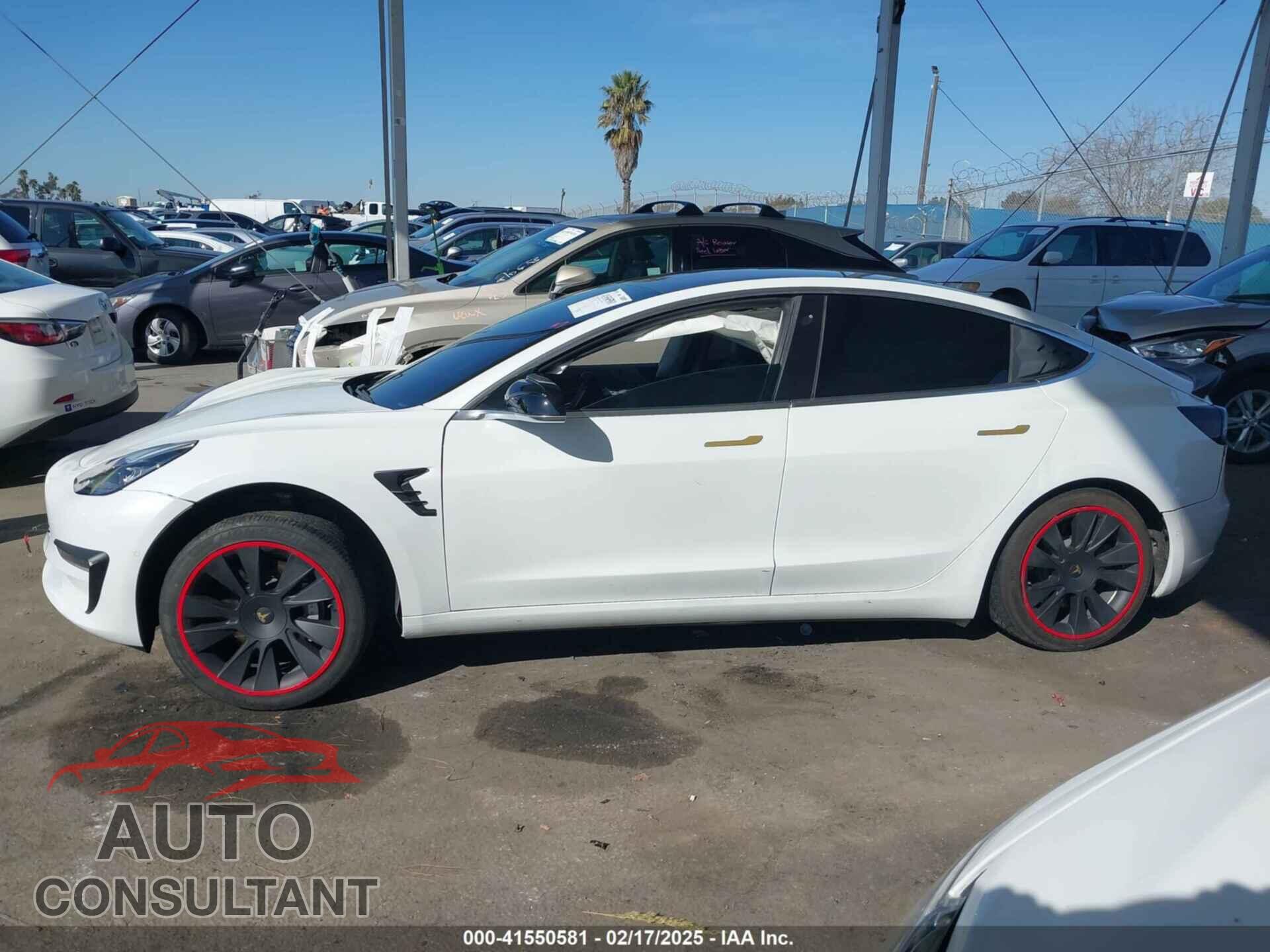 TESLA MODEL 3 2018 - 5YJ3E1EA1JF044551