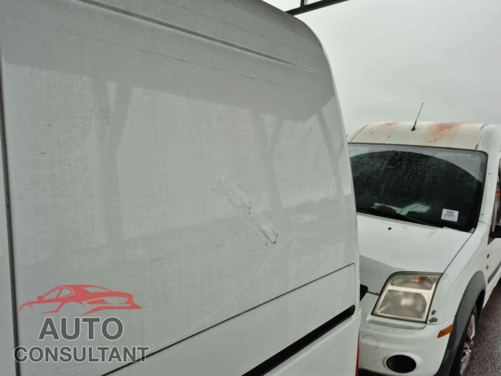 FORD TRANSIT CONNECT 2010 - NM0LS7DN7AT027649