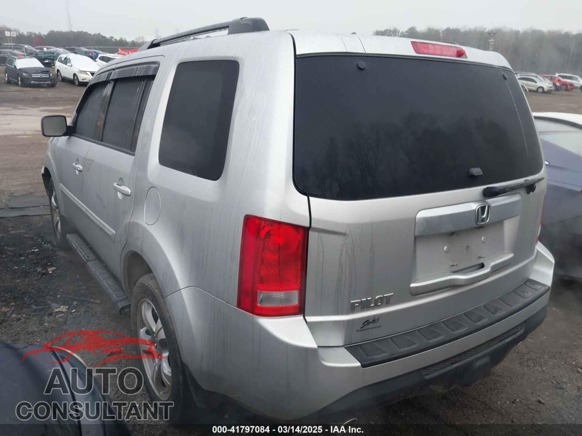 HONDA PILOT 2013 - 5FNYF3H75DB012205