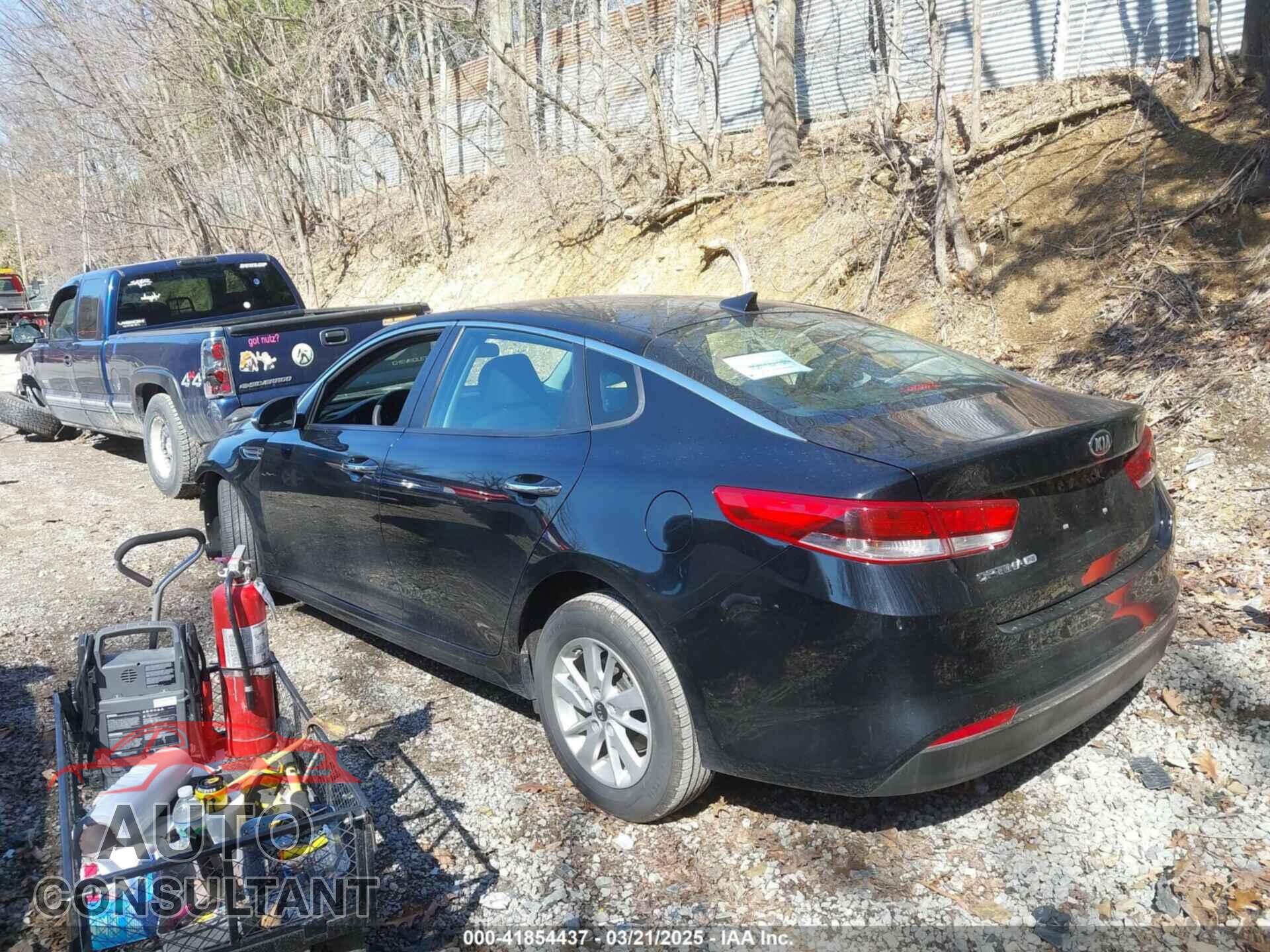 KIA OPTIMA 2017 - KNAGT4L30H5150110
