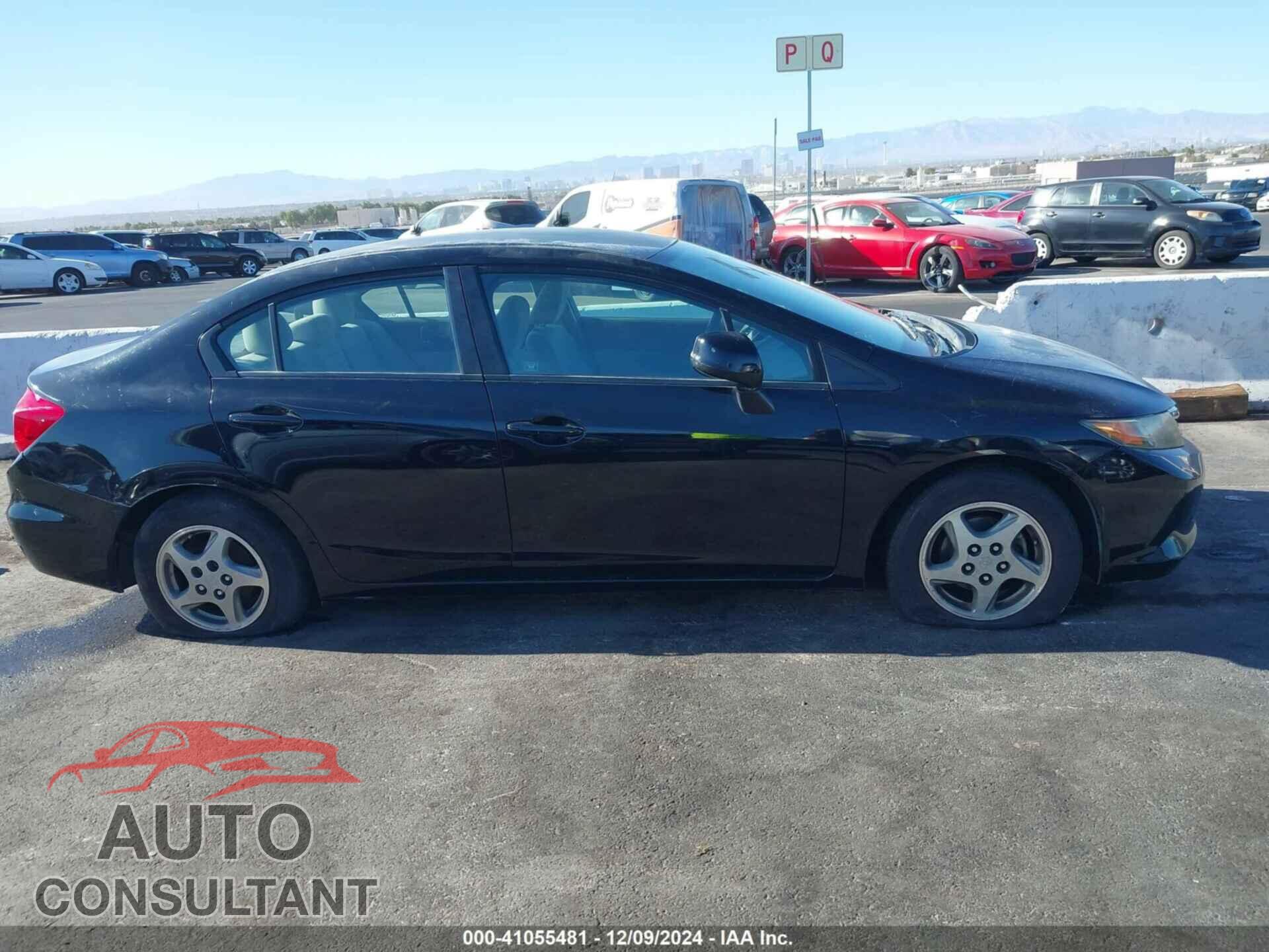 HONDA CIVIC 2012 - 2HGFB2F57CH588449