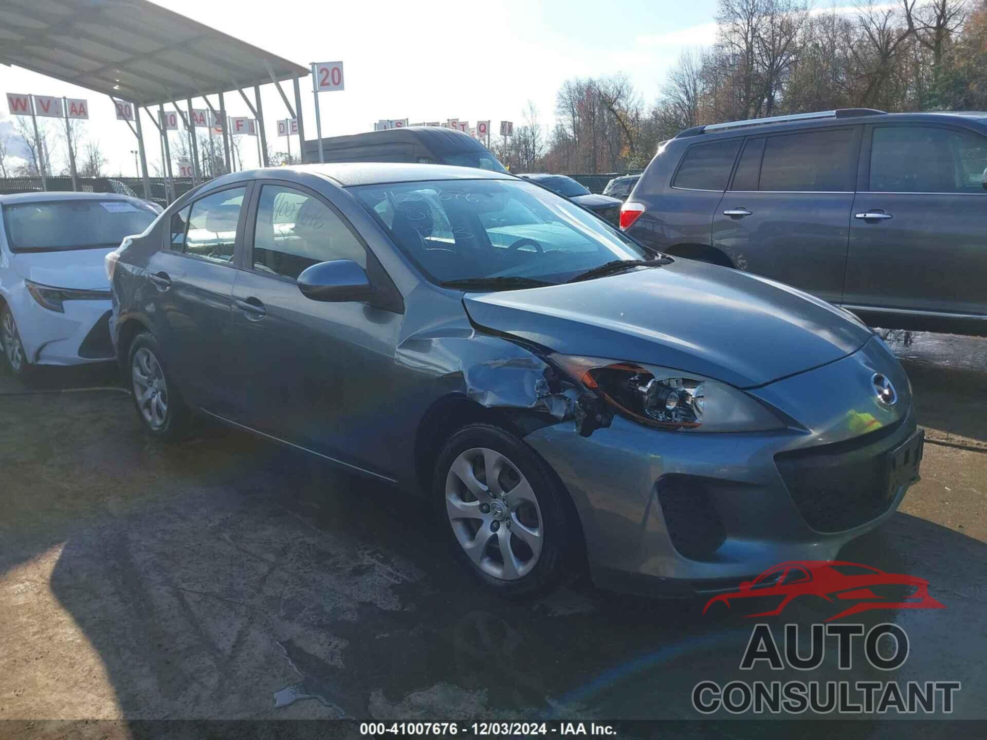 MAZDA MAZDA3 2013 - JM1BL1U86D1705519